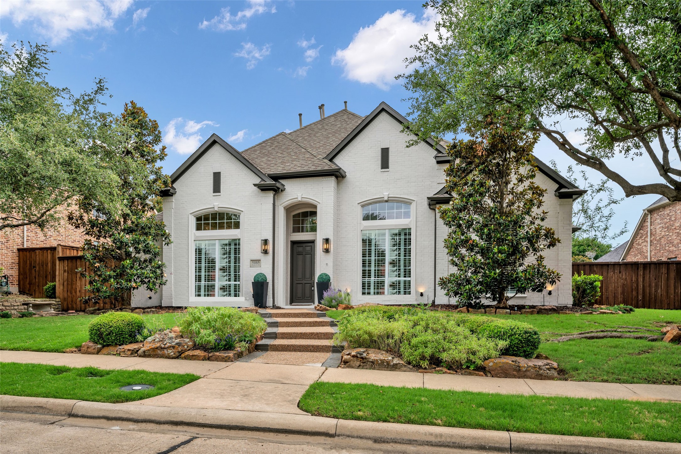 5085 Shoreline Drive