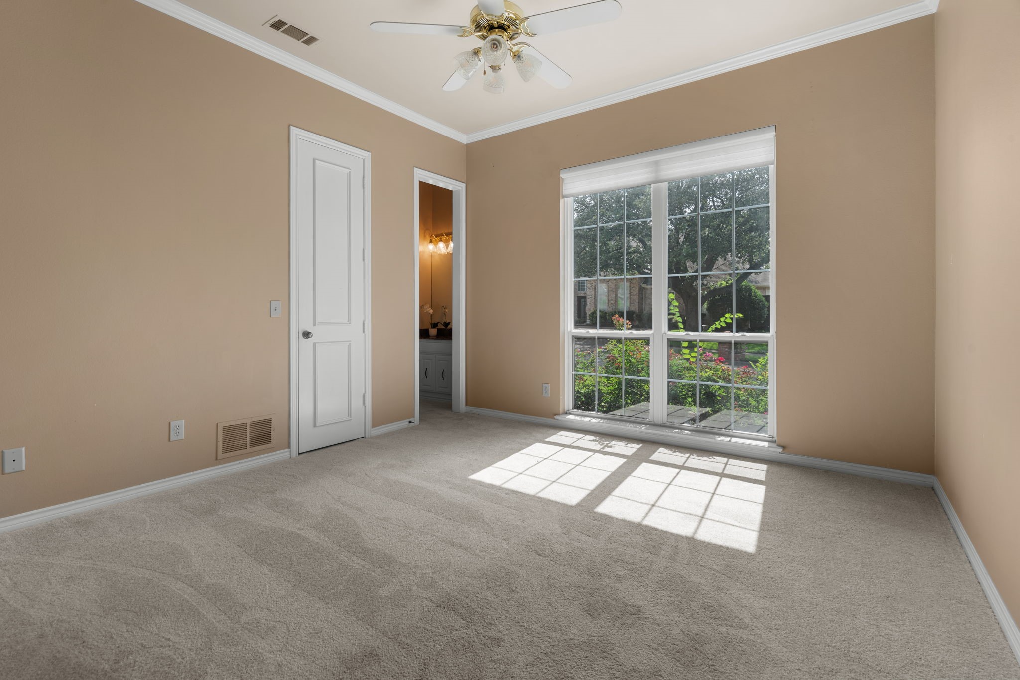 4609 Huffman Court