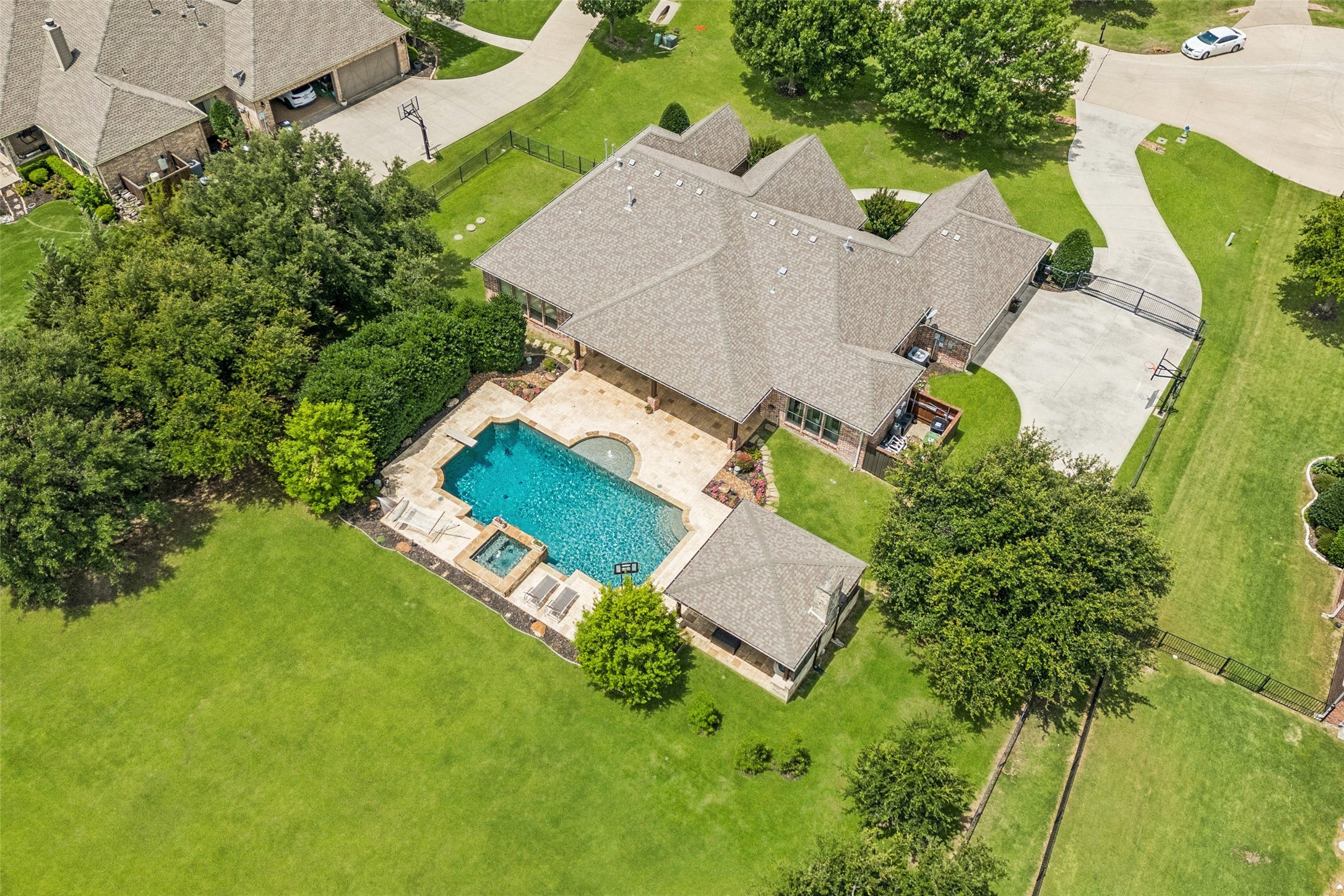 1910 Blue Forest Drive