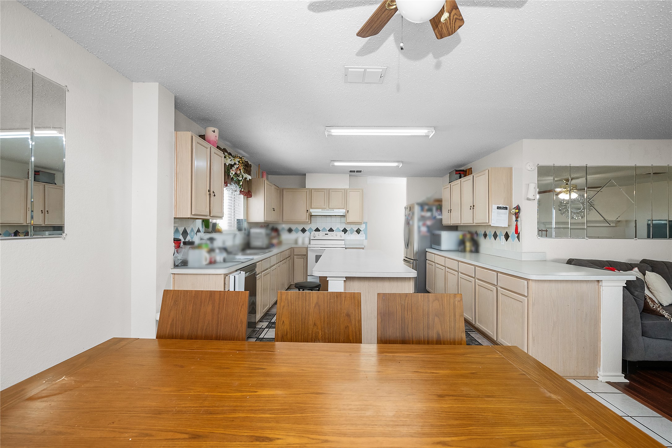 2303 Mainsail Lane
