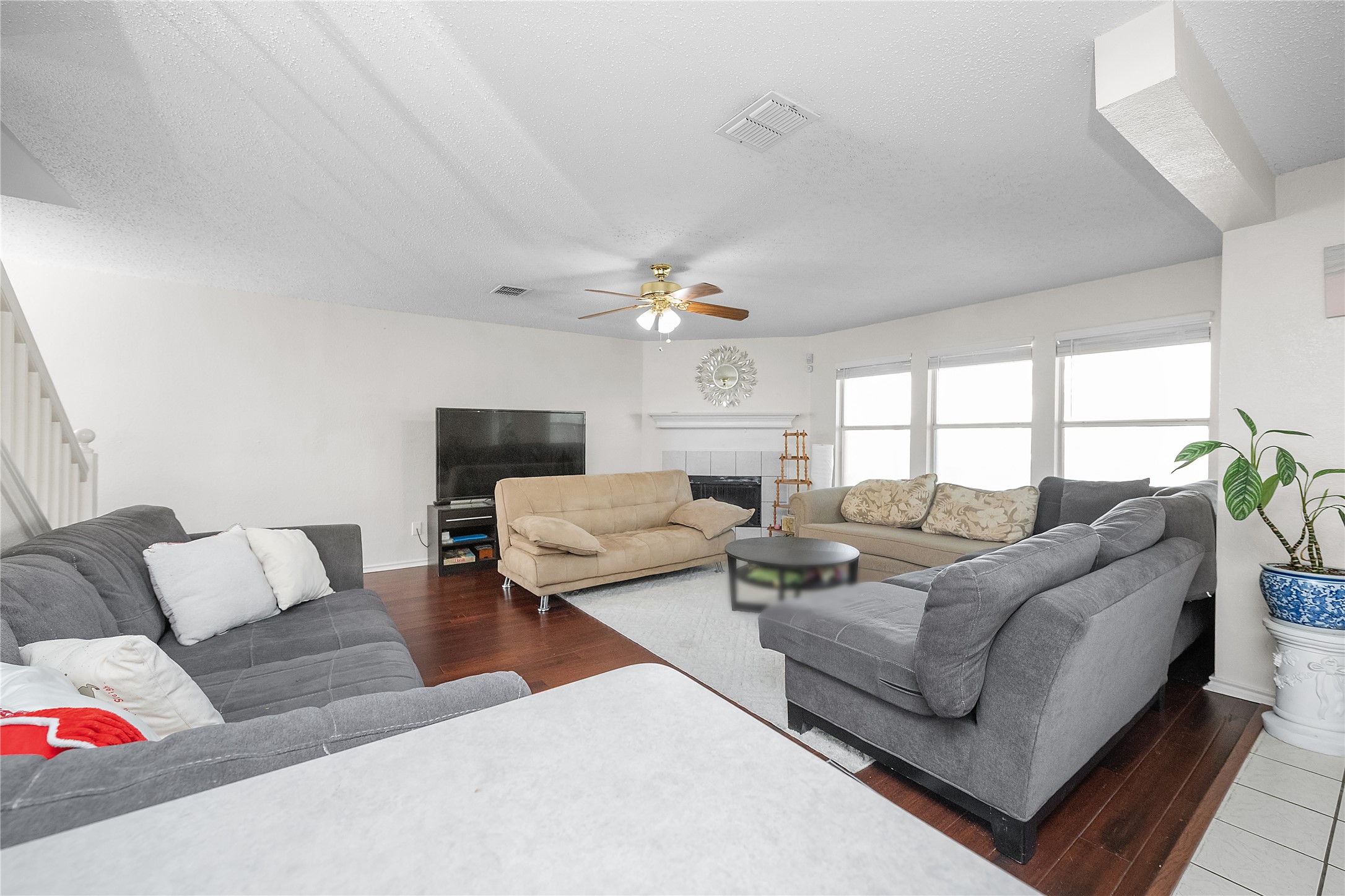 2303 Mainsail Lane