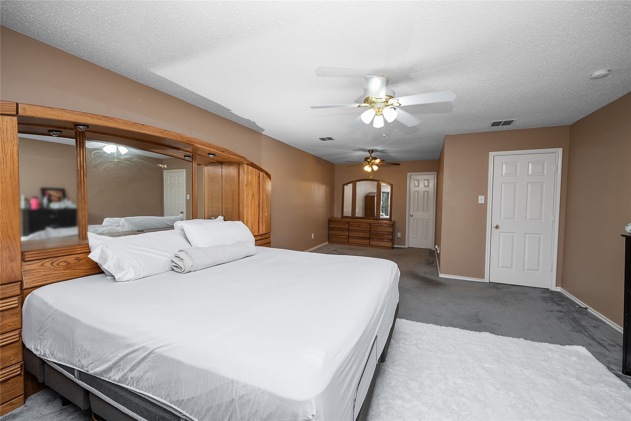 2303 Mainsail Lane