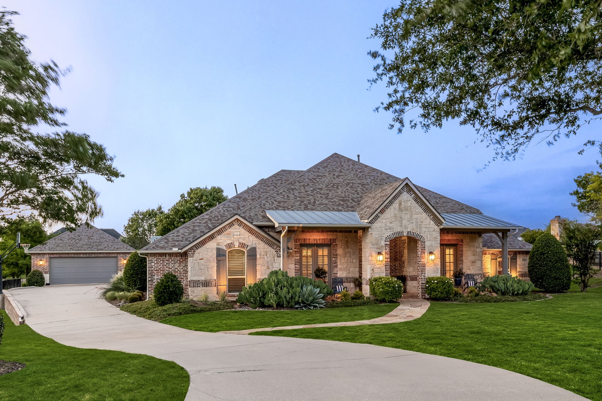 6282 Coastal Drive