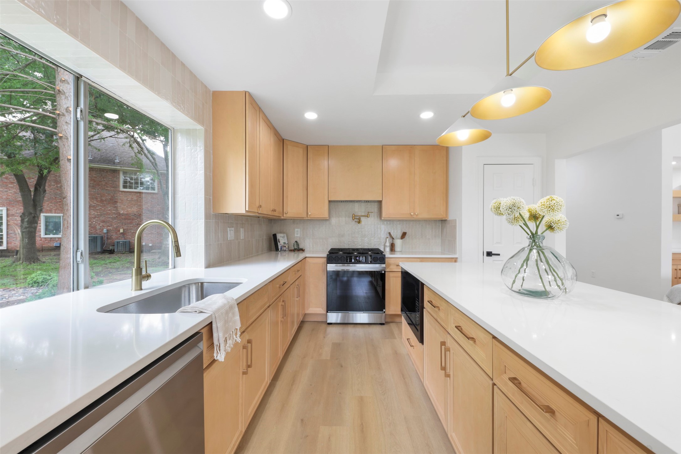 1519 Crowley Road