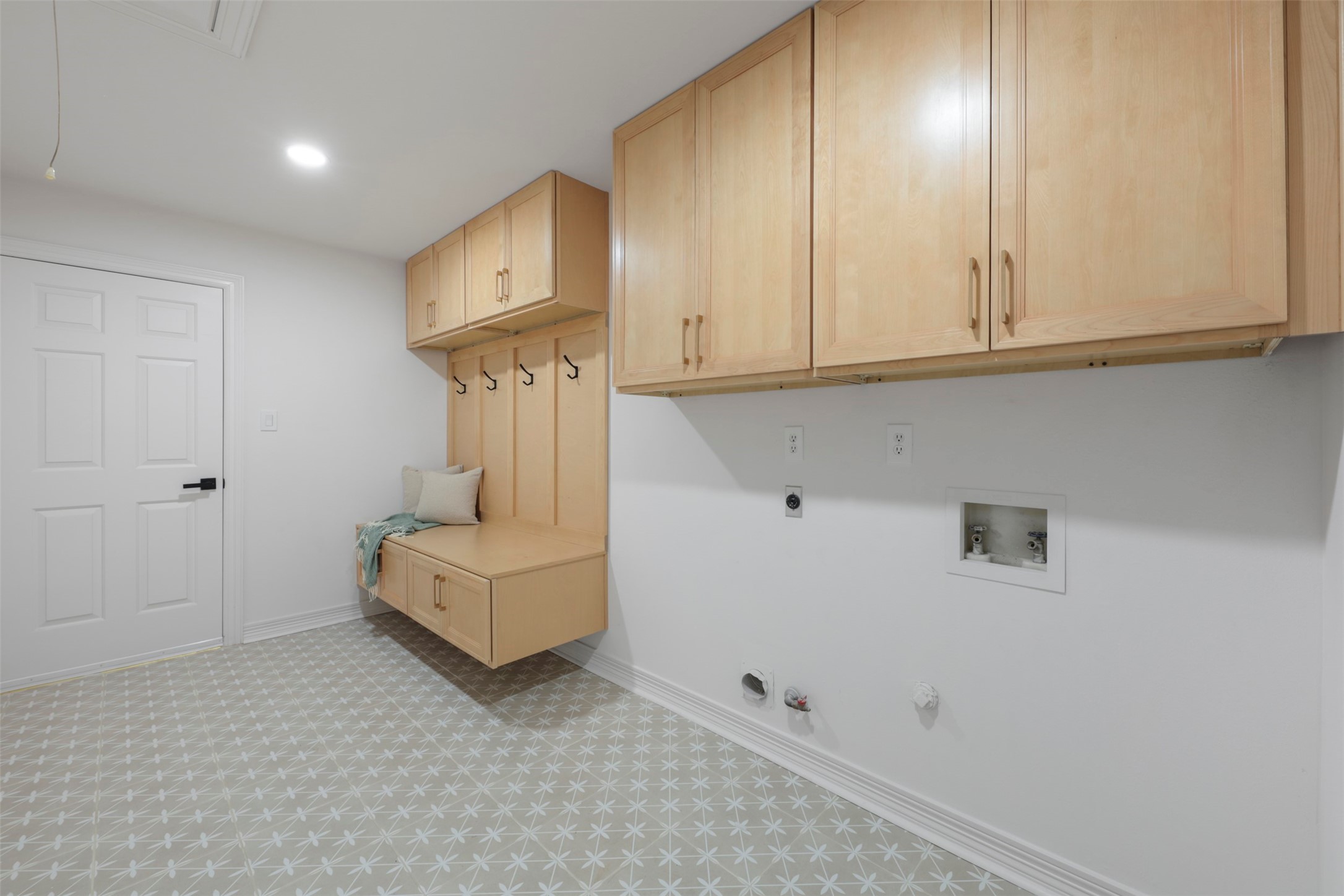 1519 Crowley Road