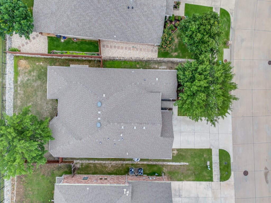 1329 Poplar Drive