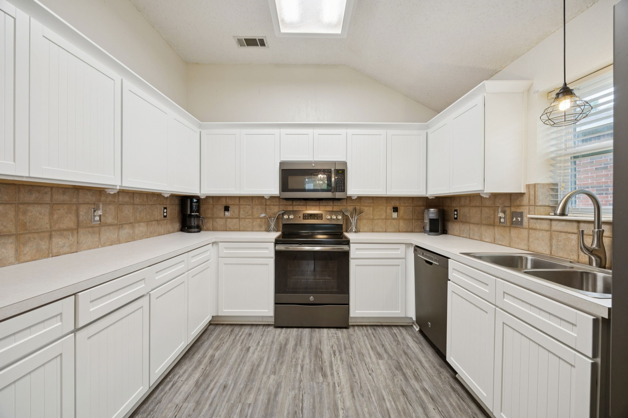 11808 Port Road