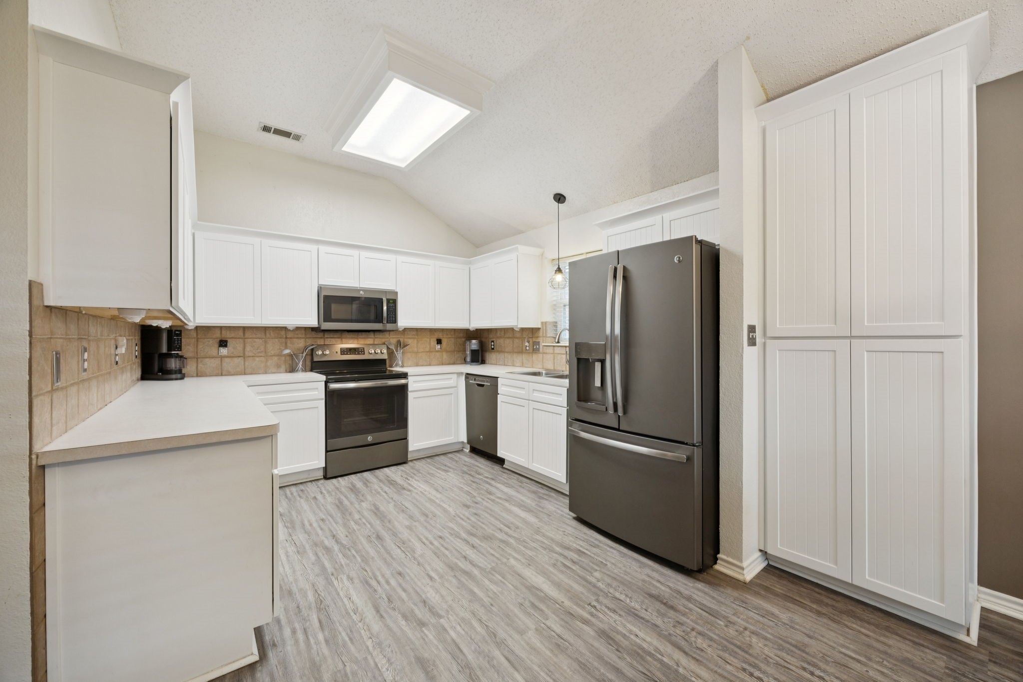 11808 Port Road