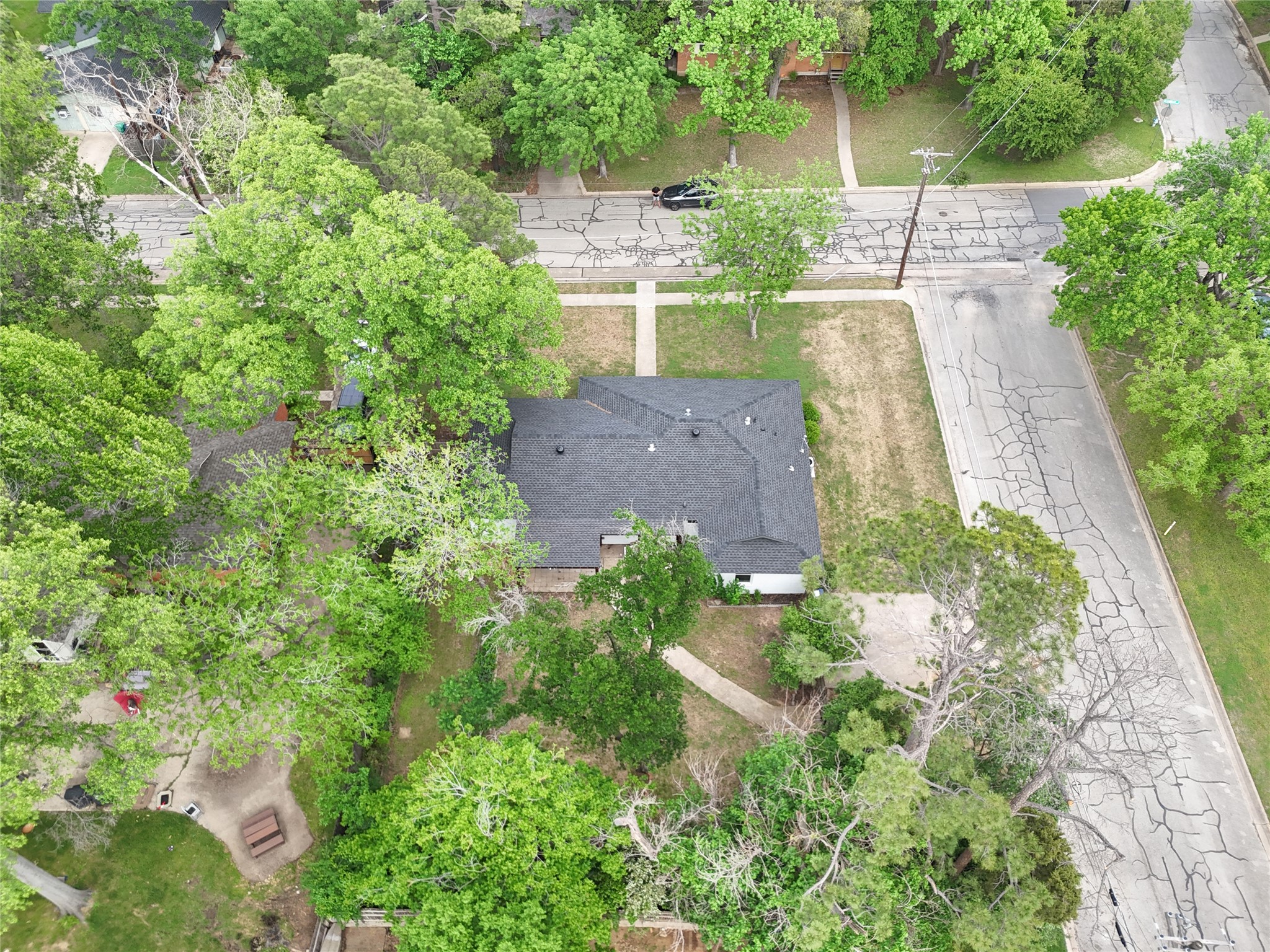 2203 Glenwood Lane
