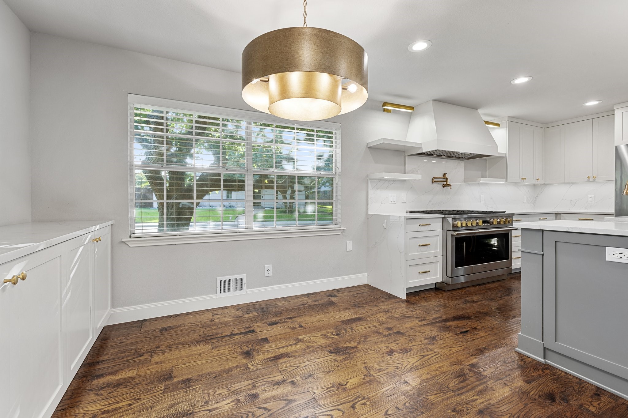 6108 Highgate Lane
