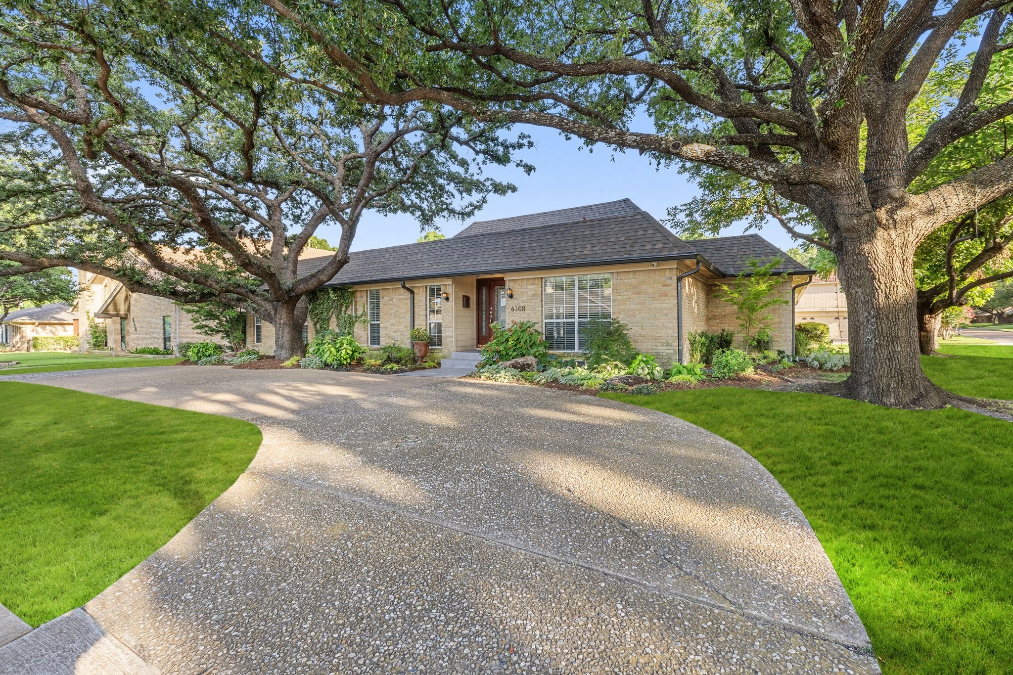 6108 Highgate Lane