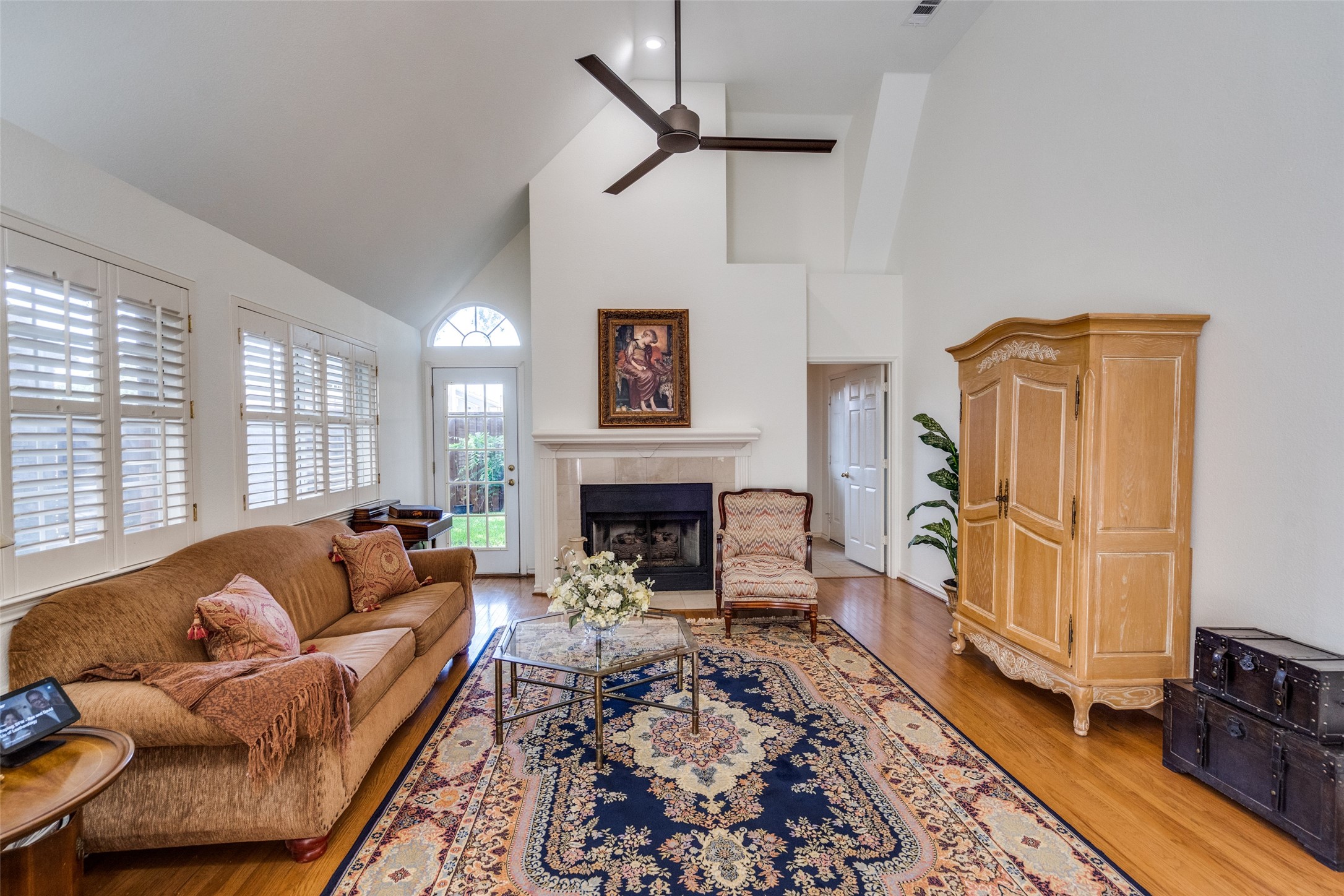 1908 Vantage Drive