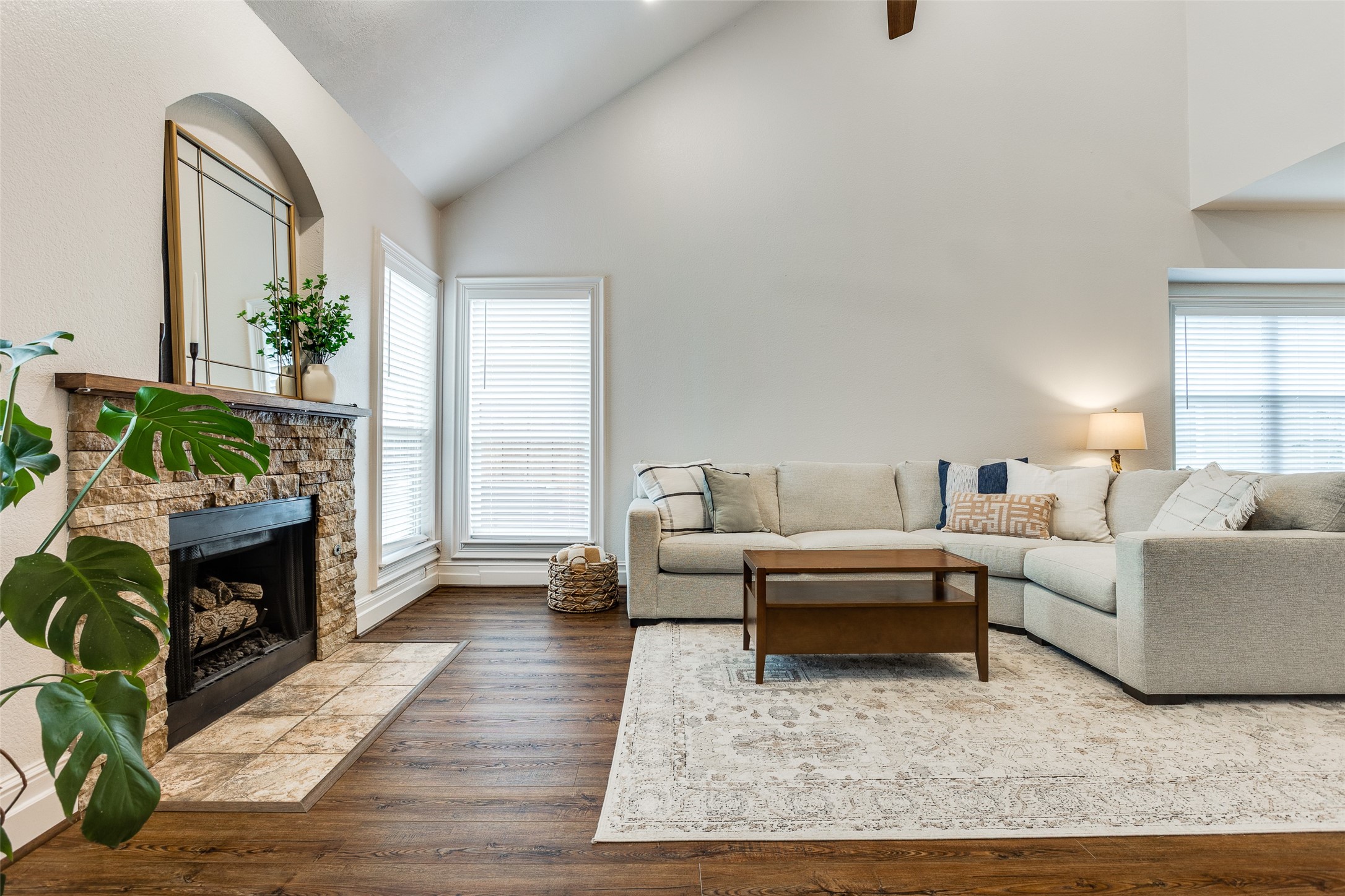 9816 Hedge Bell Drive