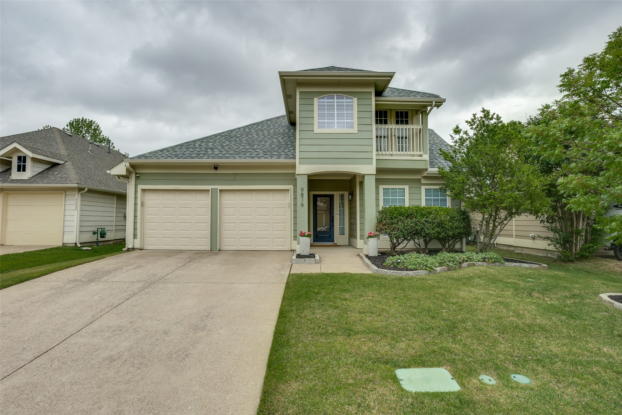 9816 Hedge Bell Drive