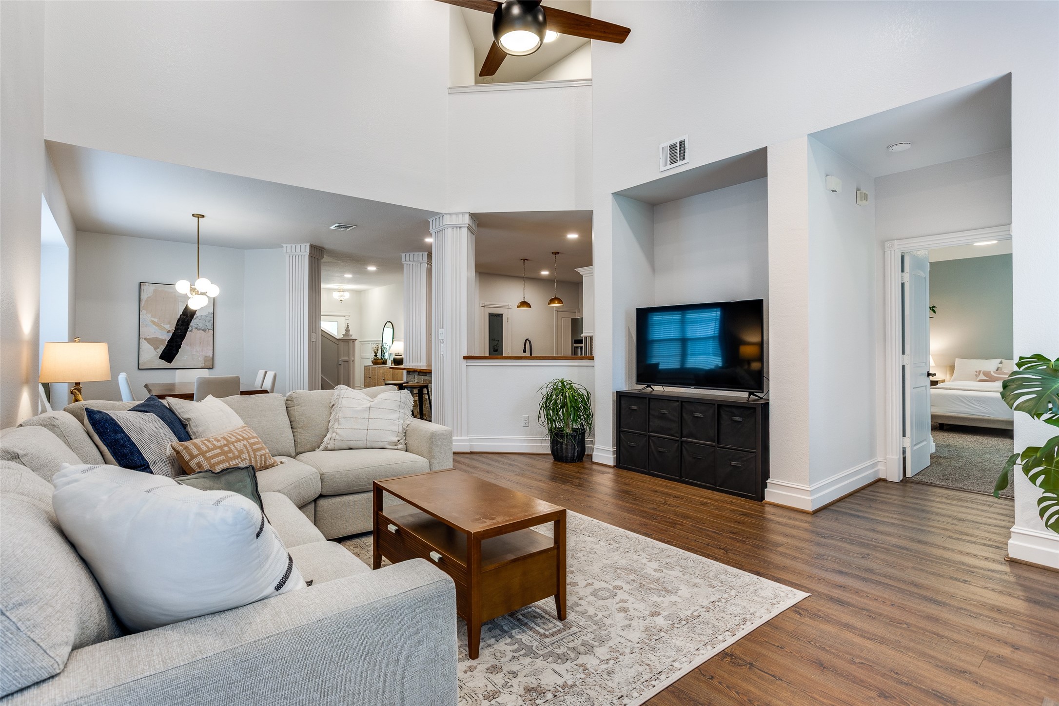 9816 Hedge Bell Drive