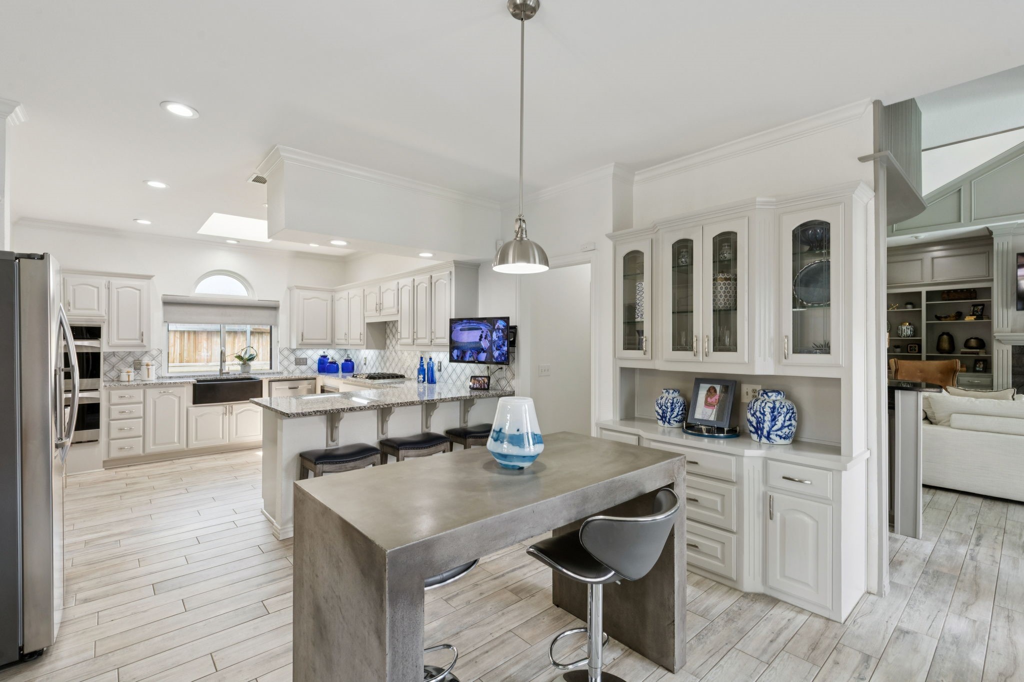 3929 Hearst Castle Way