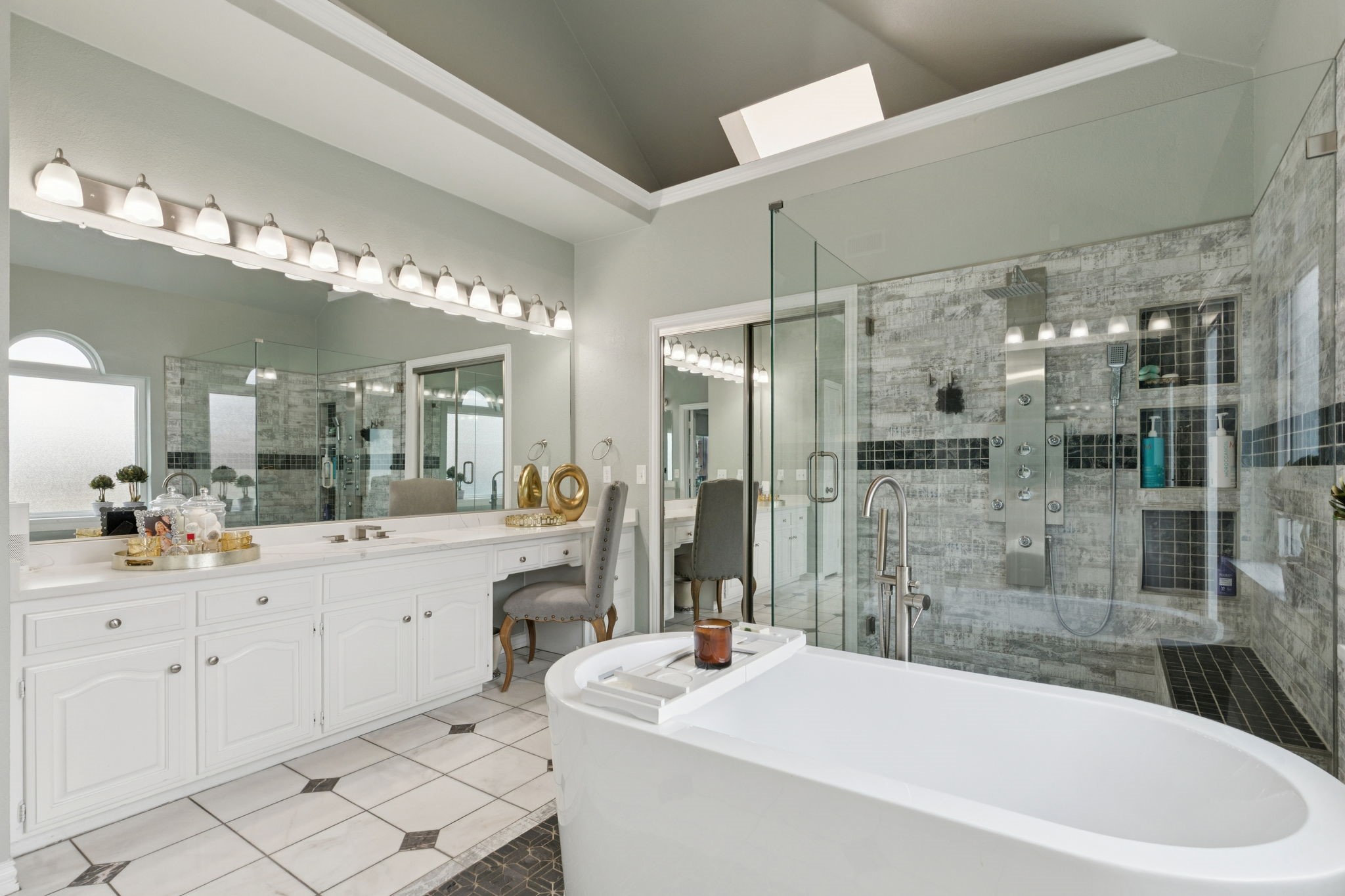 3929 Hearst Castle Way