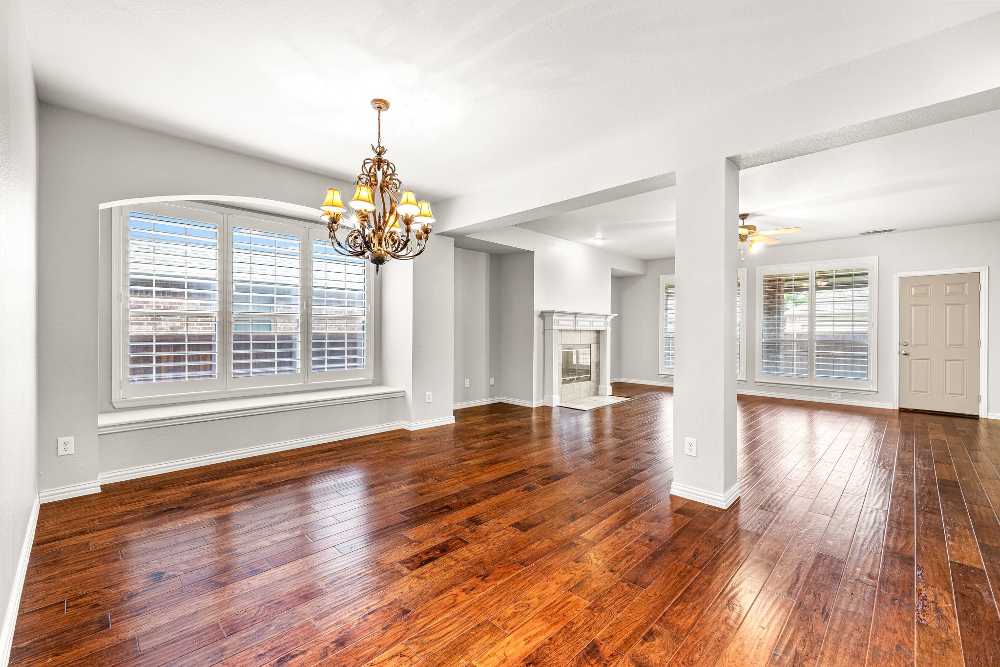 2727 Breezy Point Lane