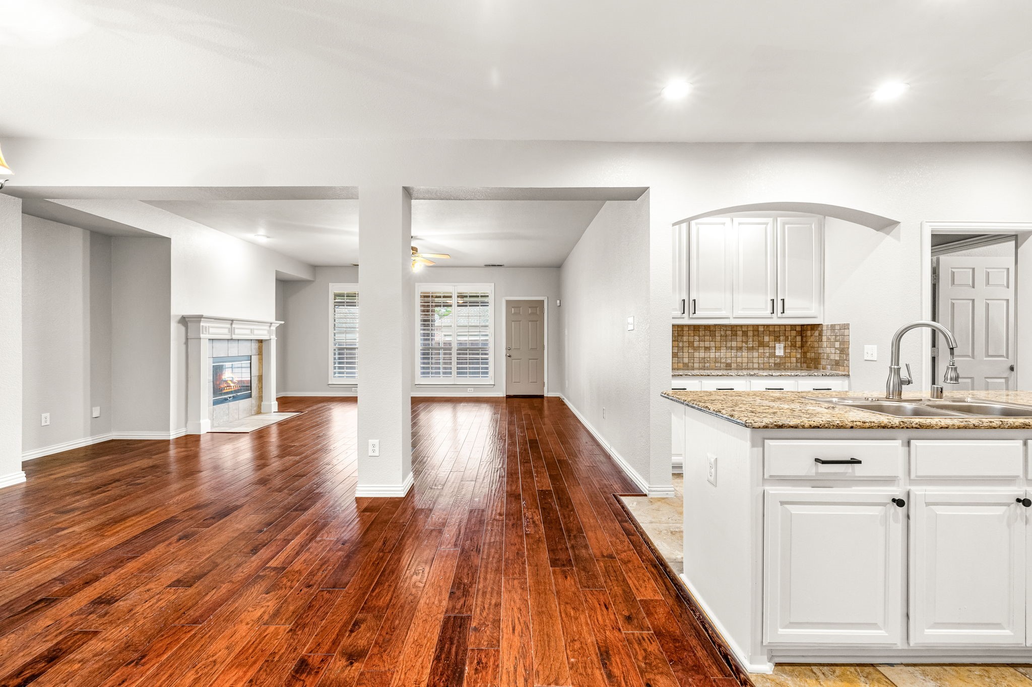 2727 Breezy Point Lane