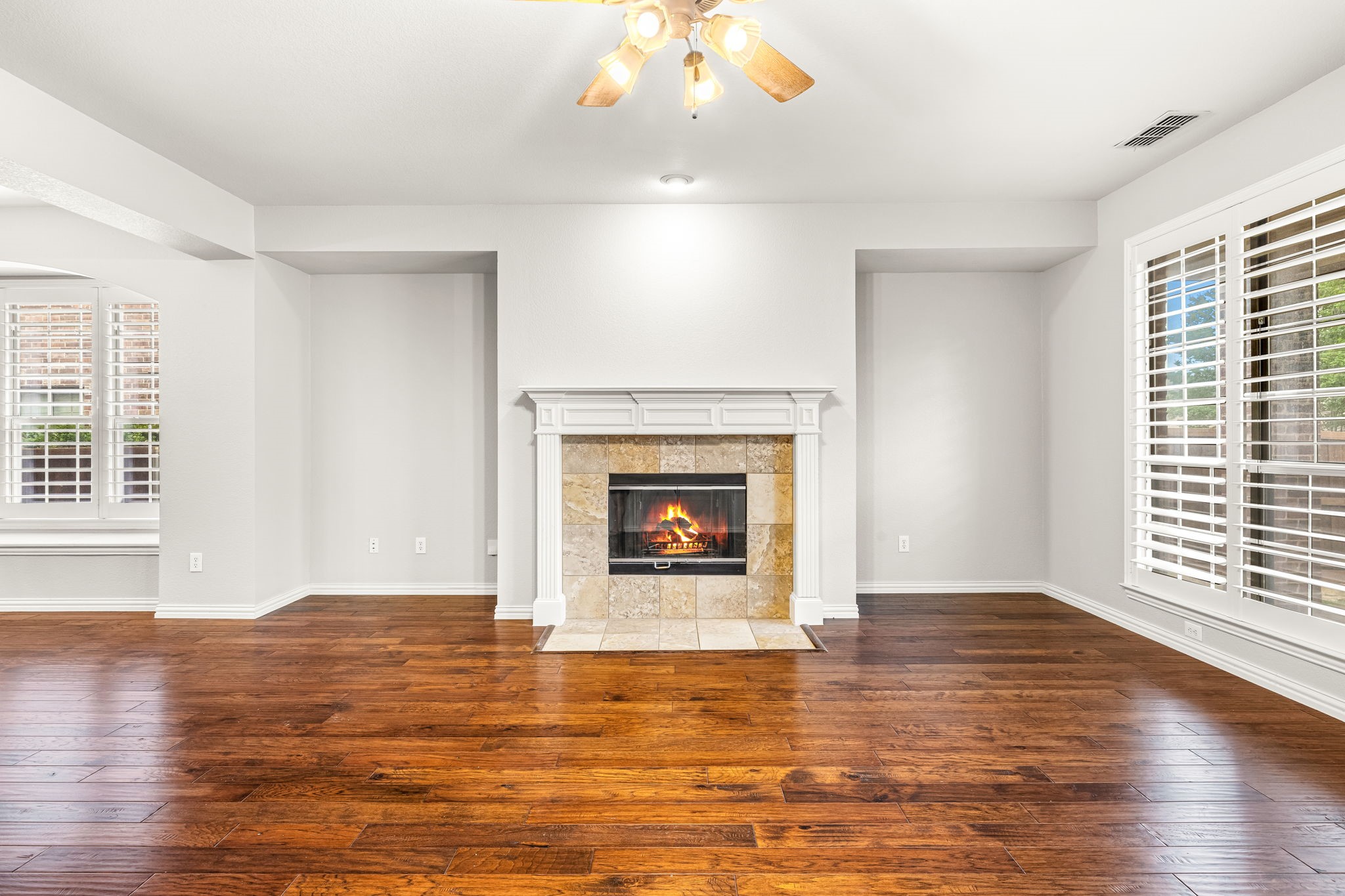 2727 Breezy Point Lane