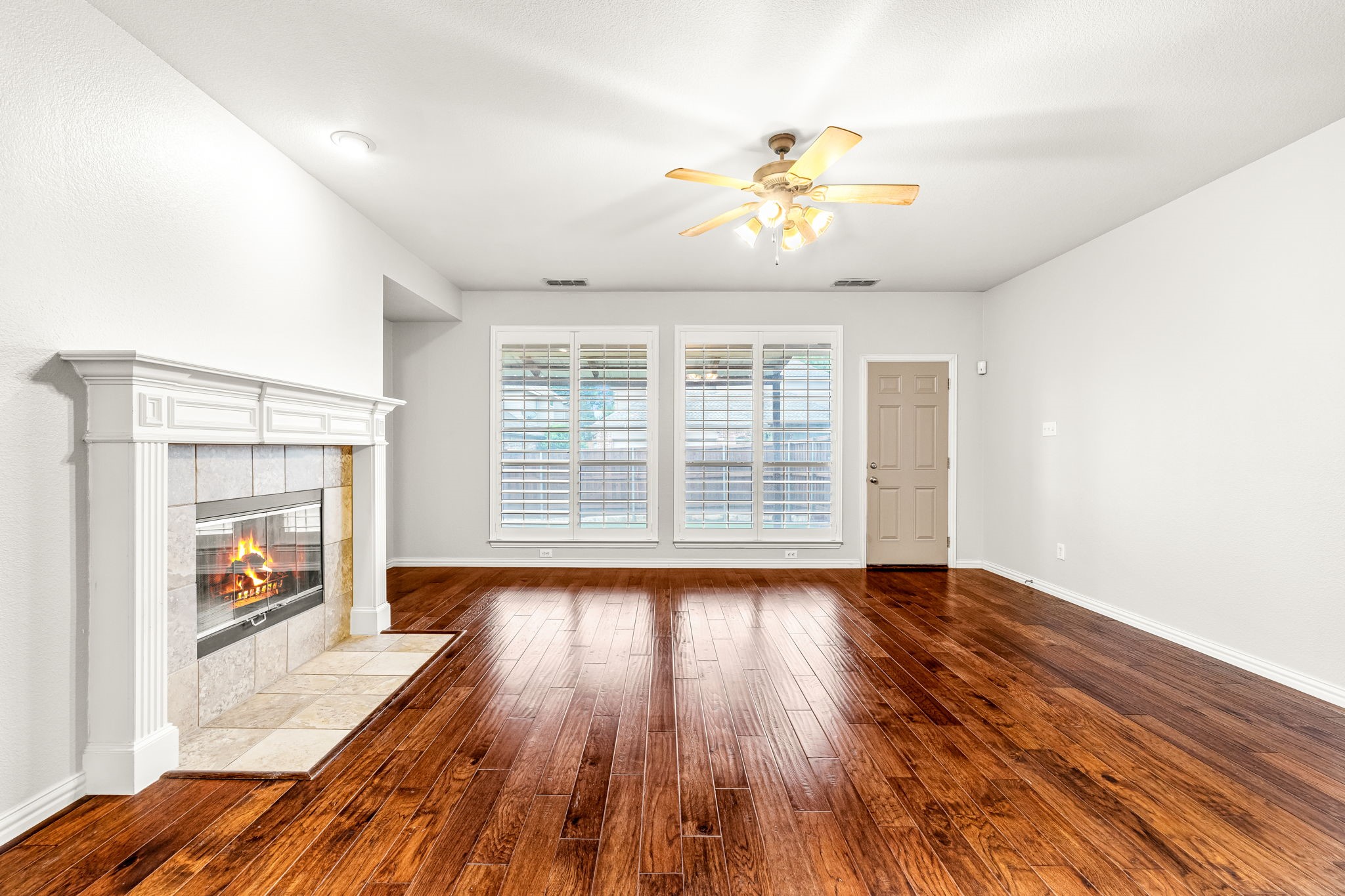 2727 Breezy Point Lane