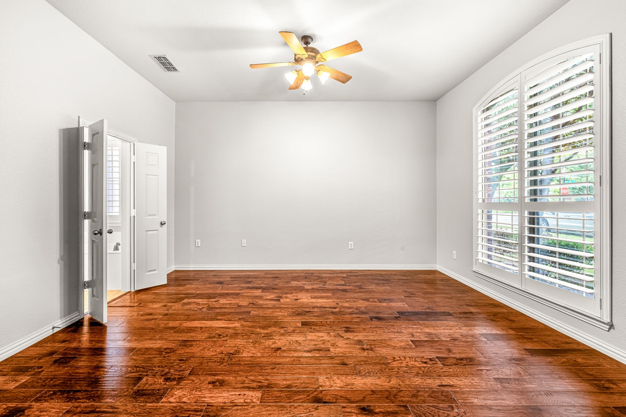 2727 Breezy Point Lane