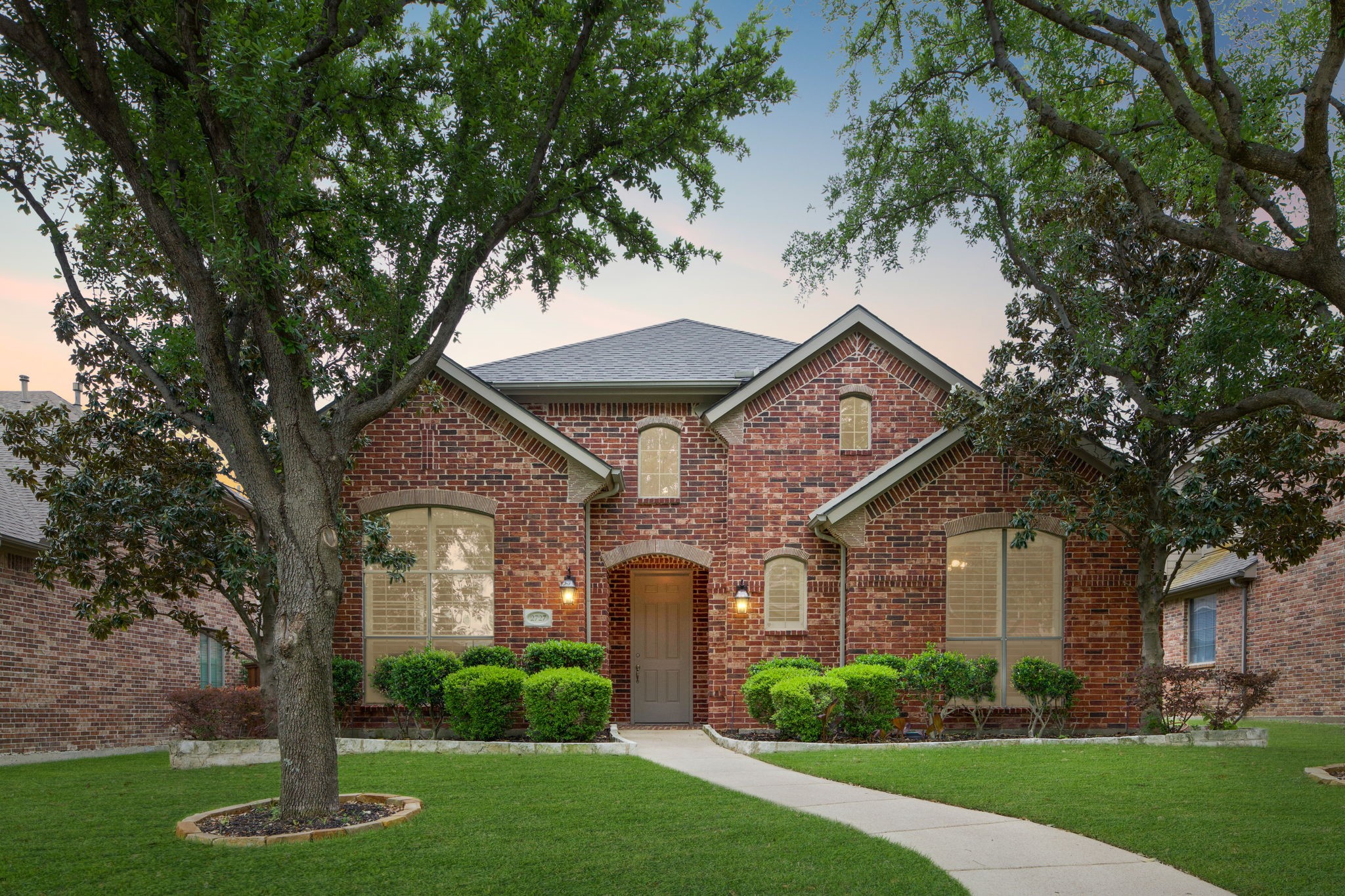 2727 Breezy Point Lane