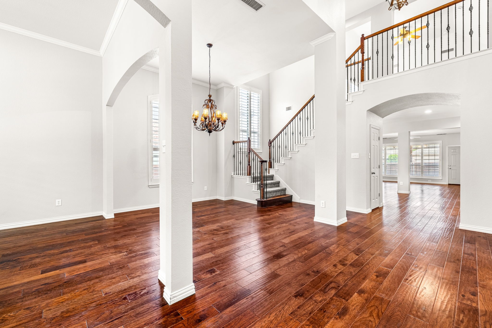 2727 Breezy Point Lane