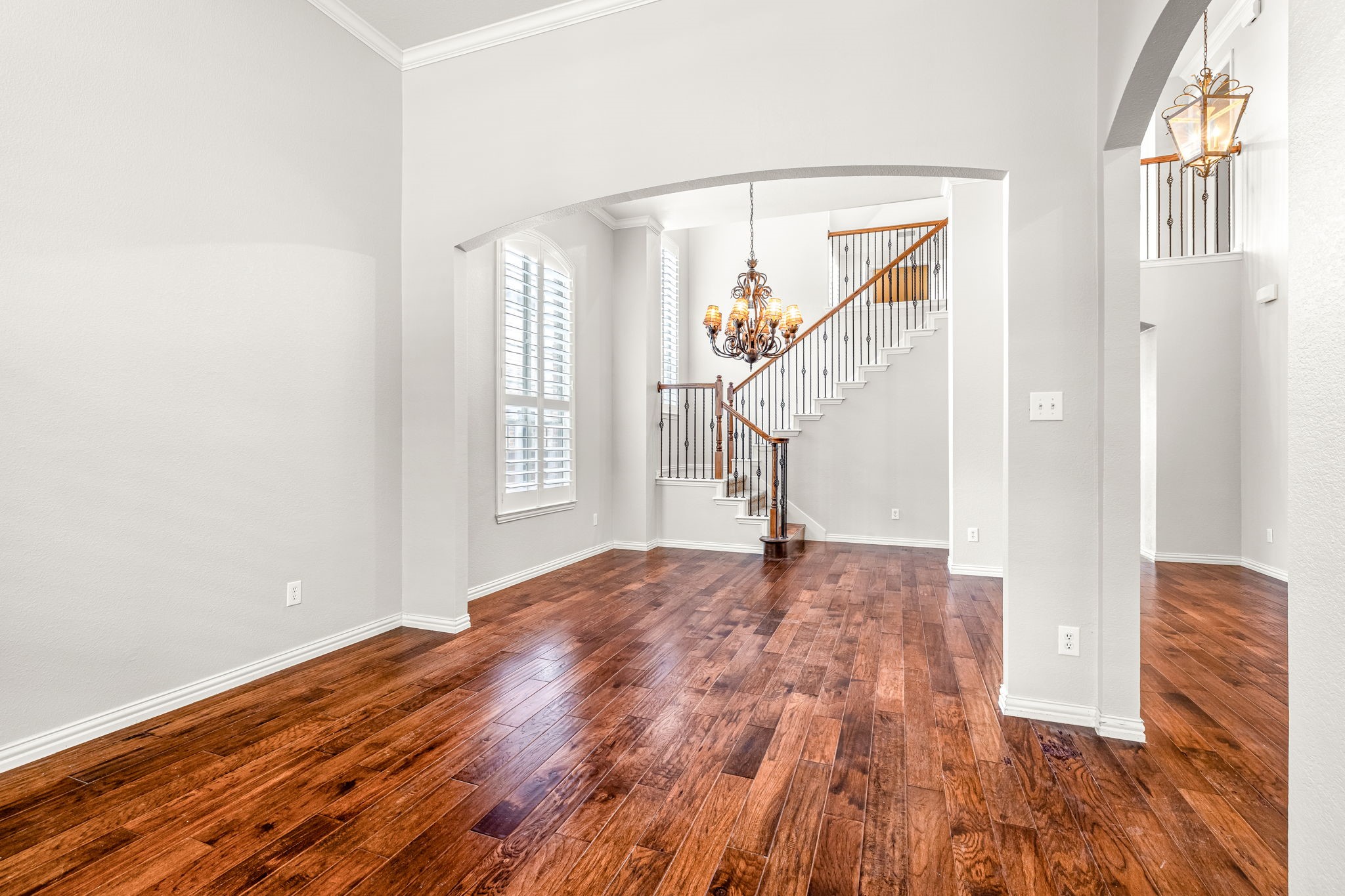 2727 Breezy Point Lane
