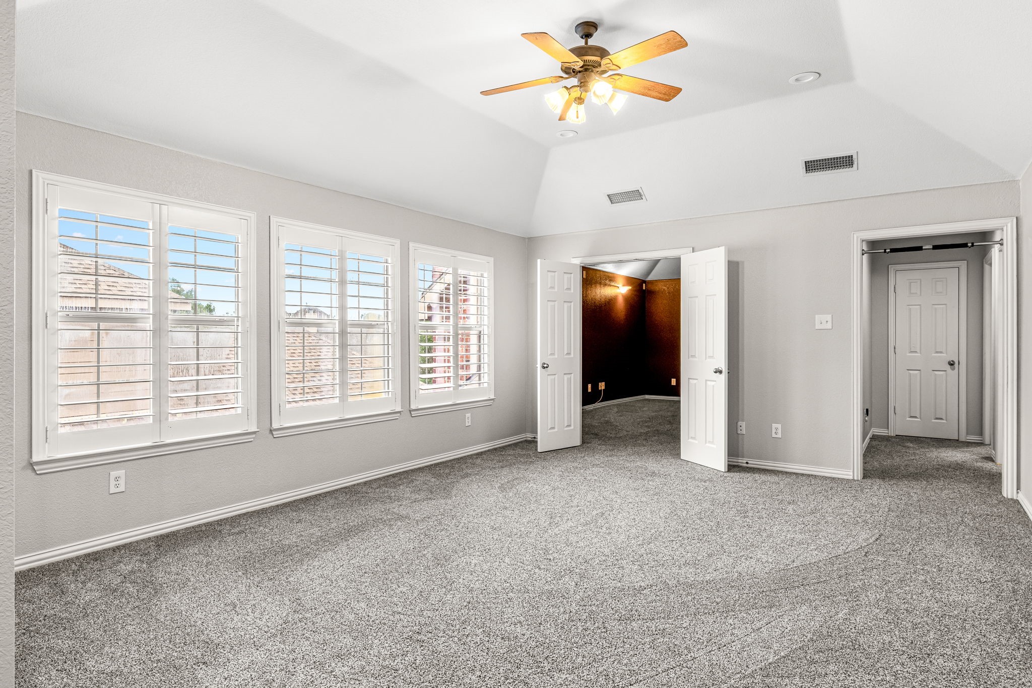 2727 Breezy Point Lane