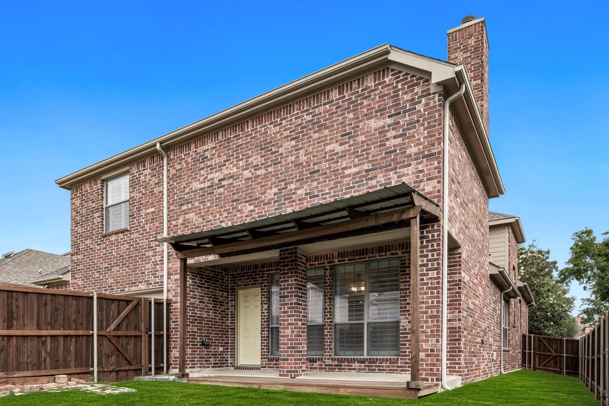2727 Breezy Point Lane