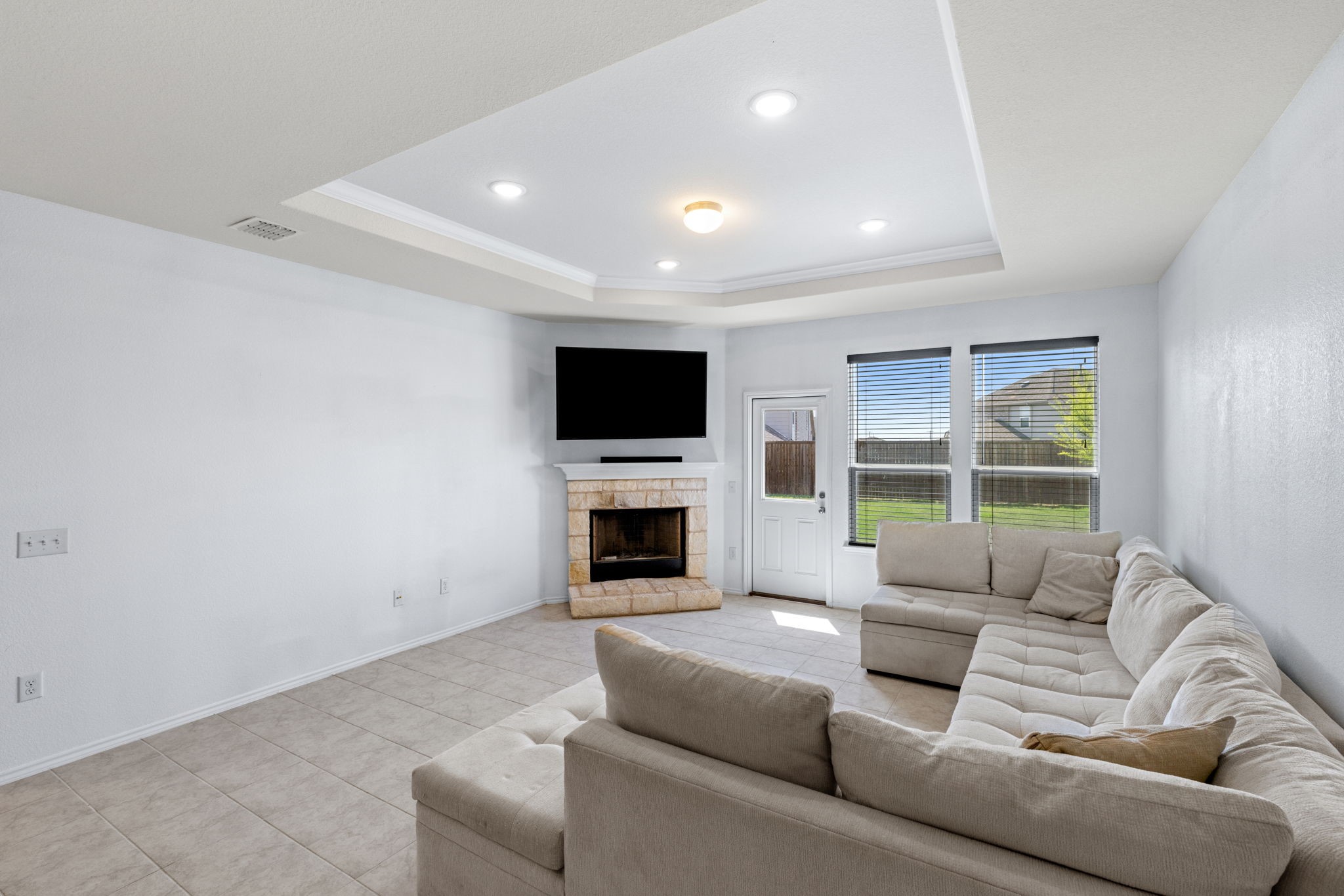 2913 Cash Place