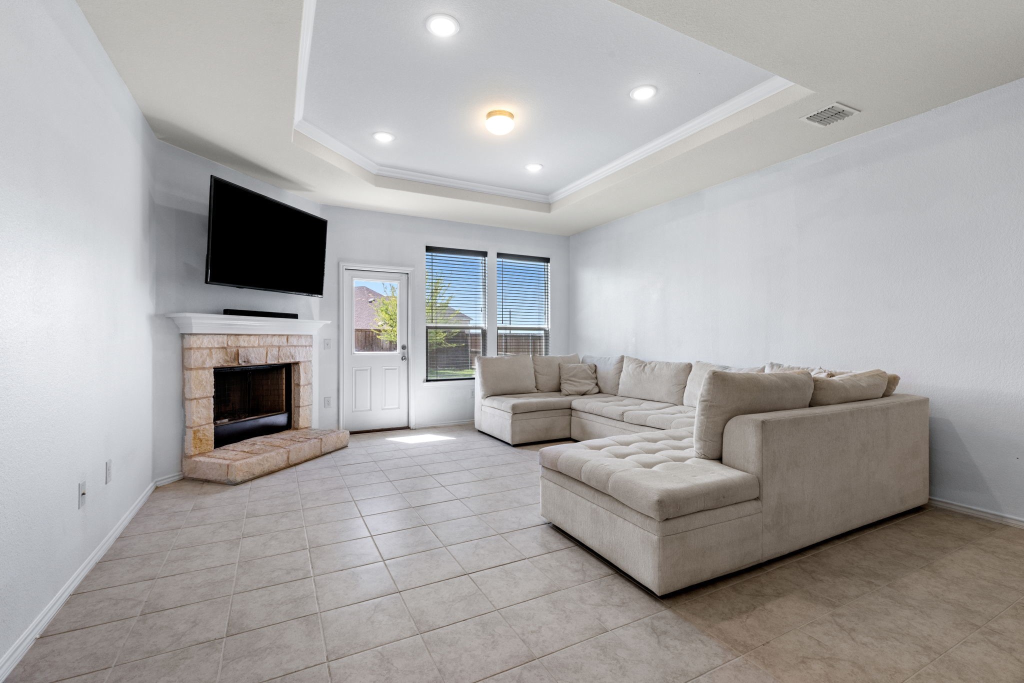 2913 Cash Place