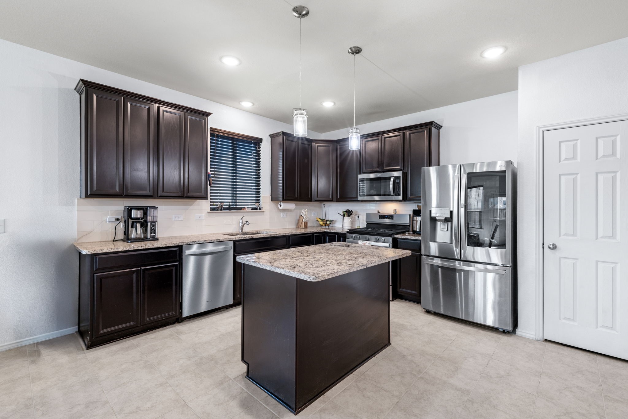 2913 Cash Place