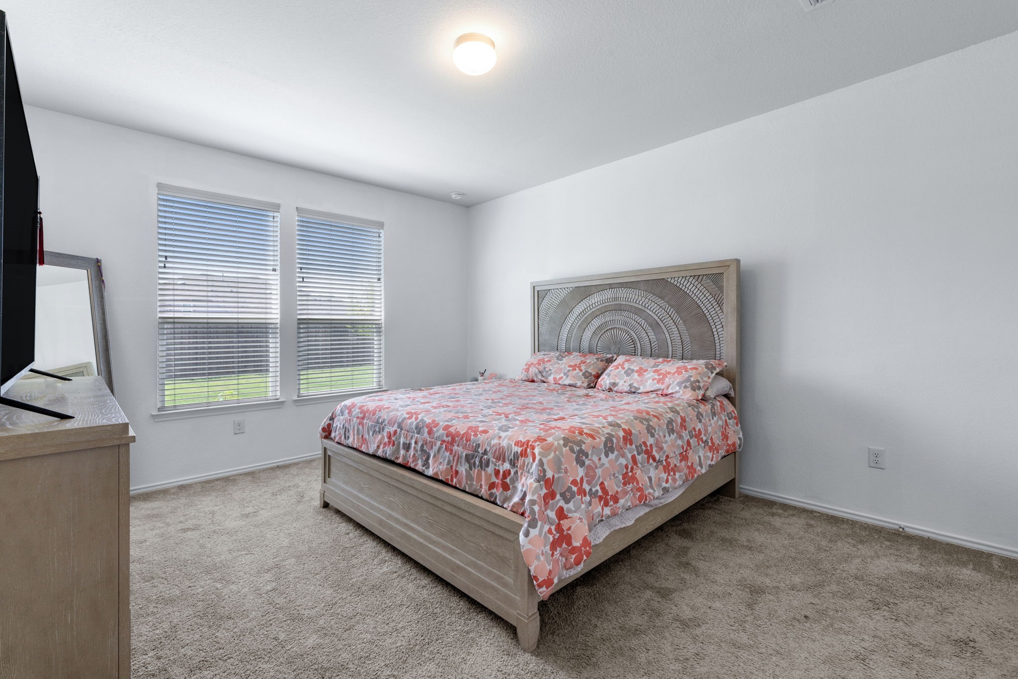 2913 Cash Place