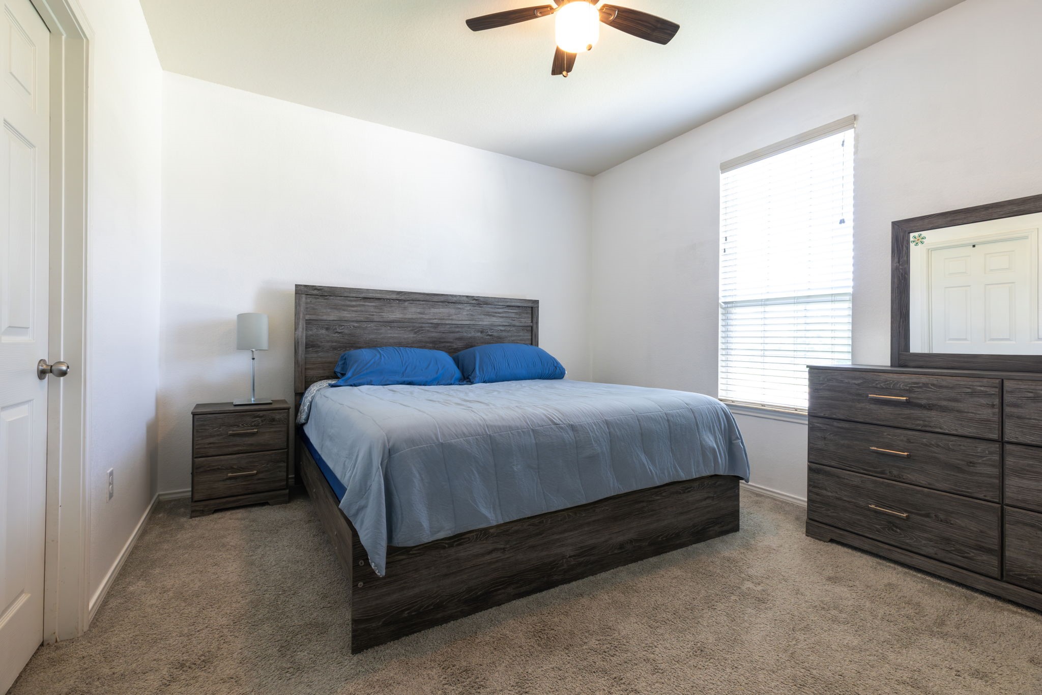2913 Cash Place