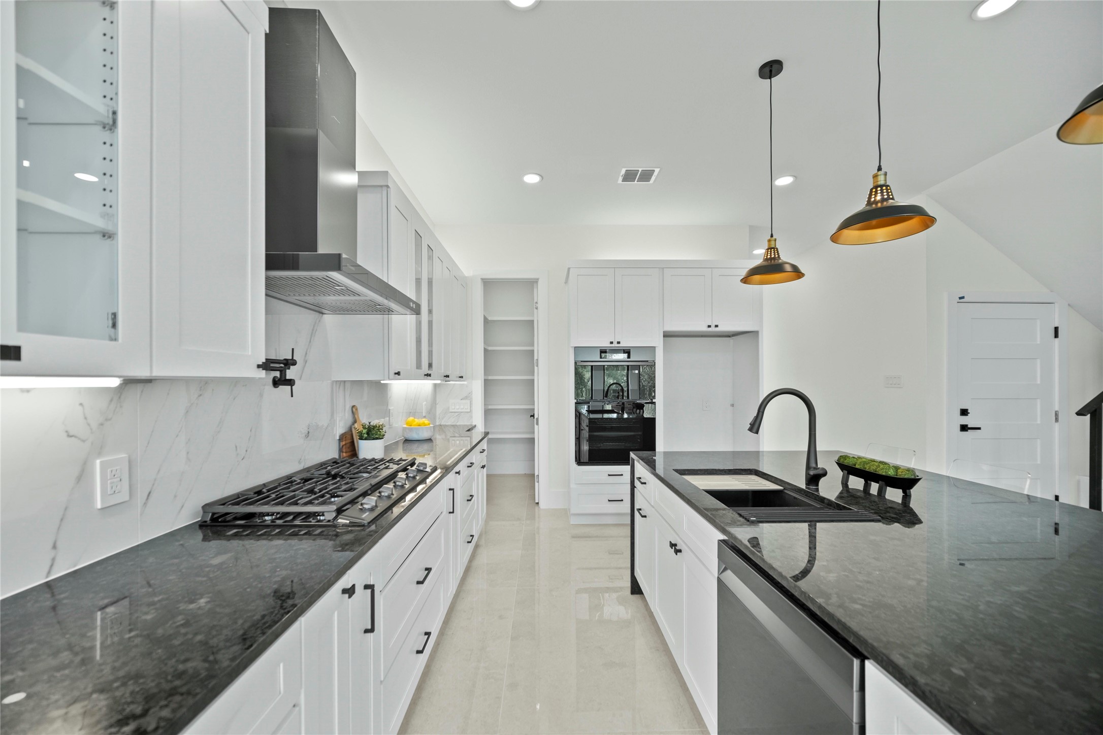 3404 Umyousef Court