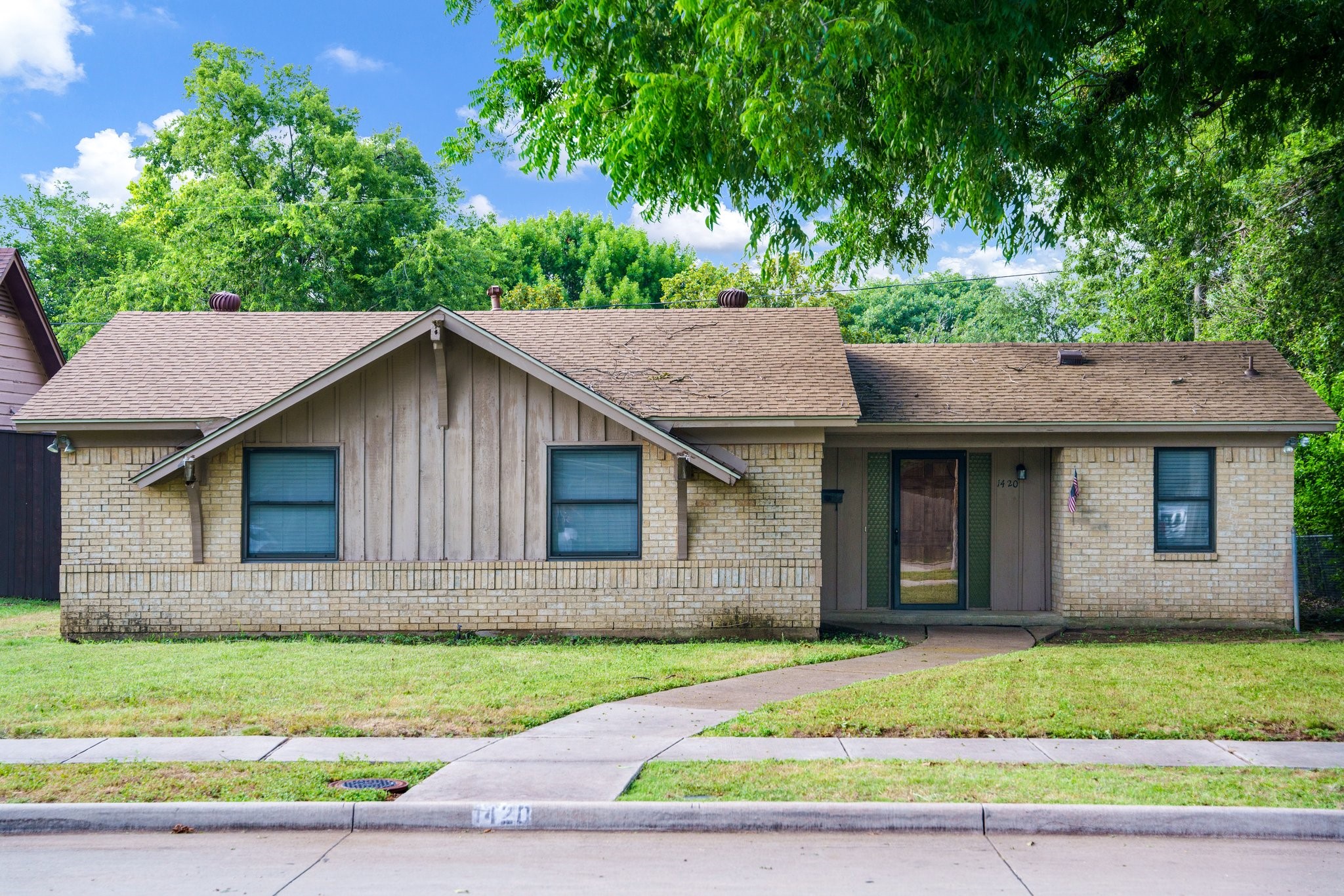 1420 Linden Drive