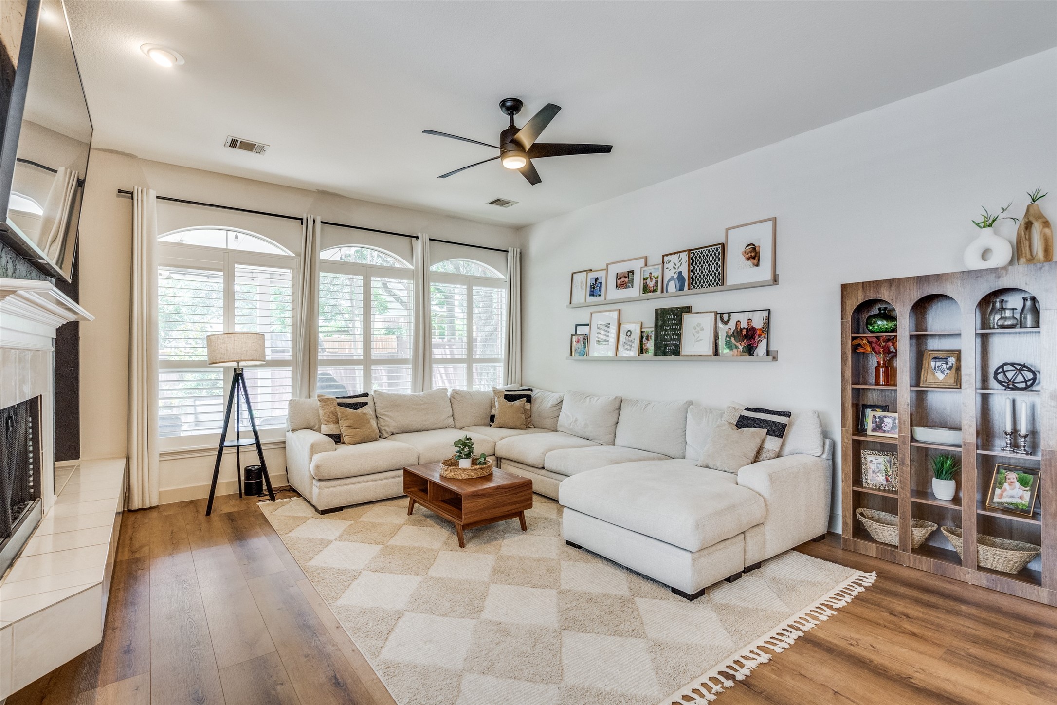 6012 Crimson Drive