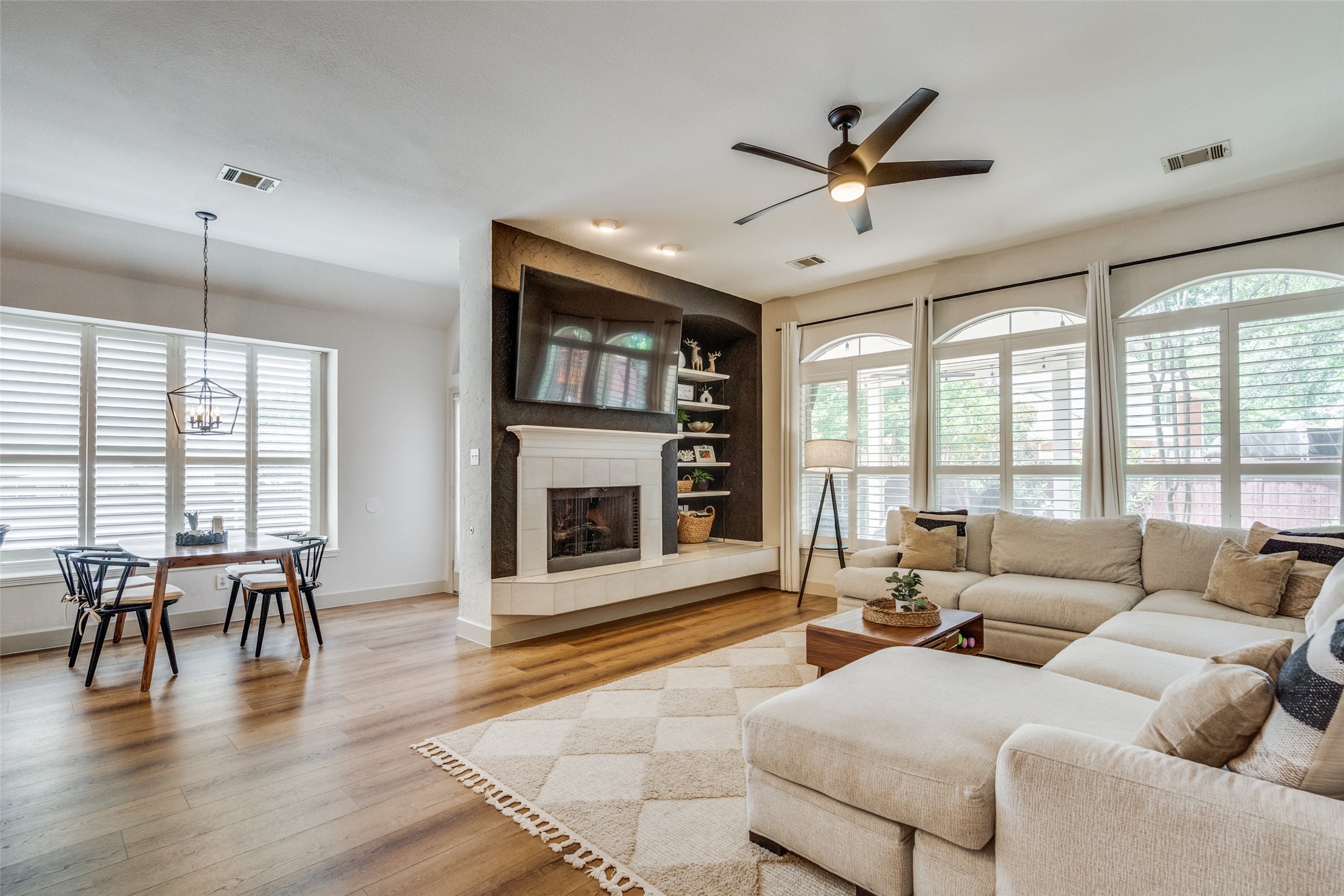 6012 Crimson Drive