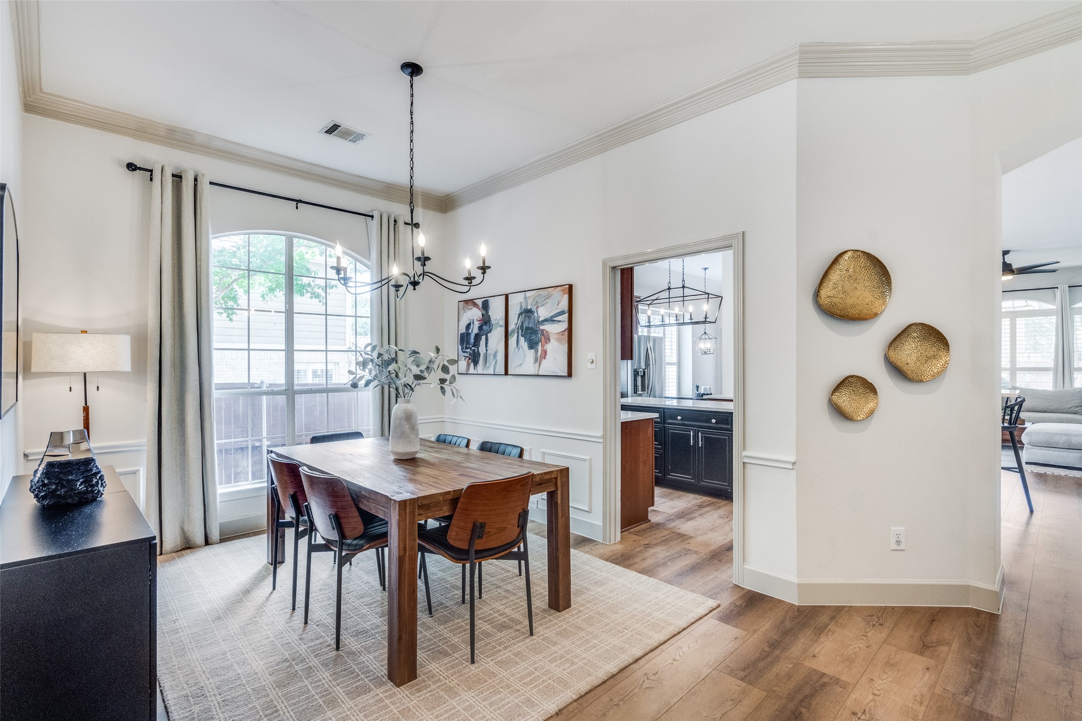 6012 Crimson Drive