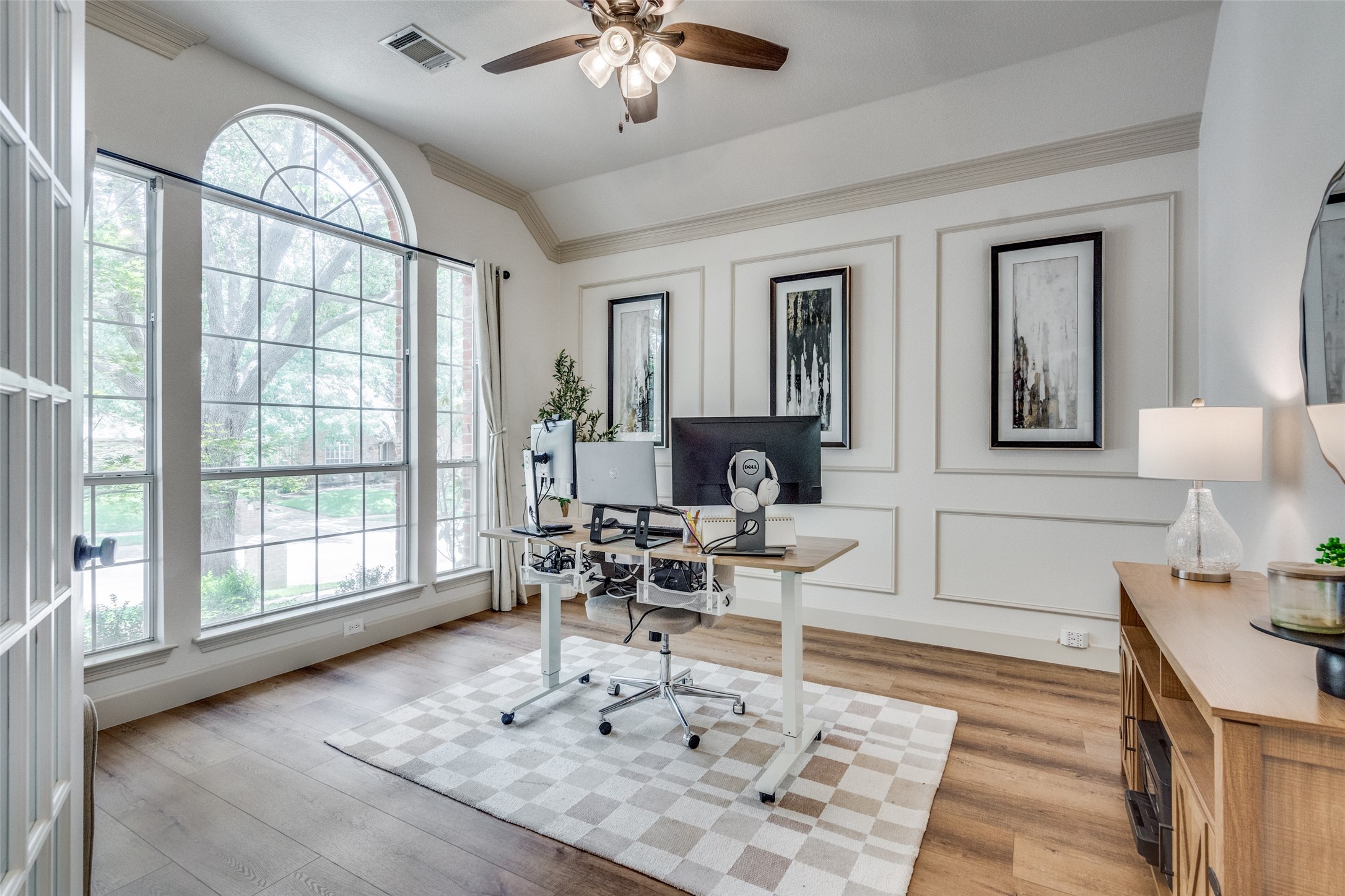6012 Crimson Drive