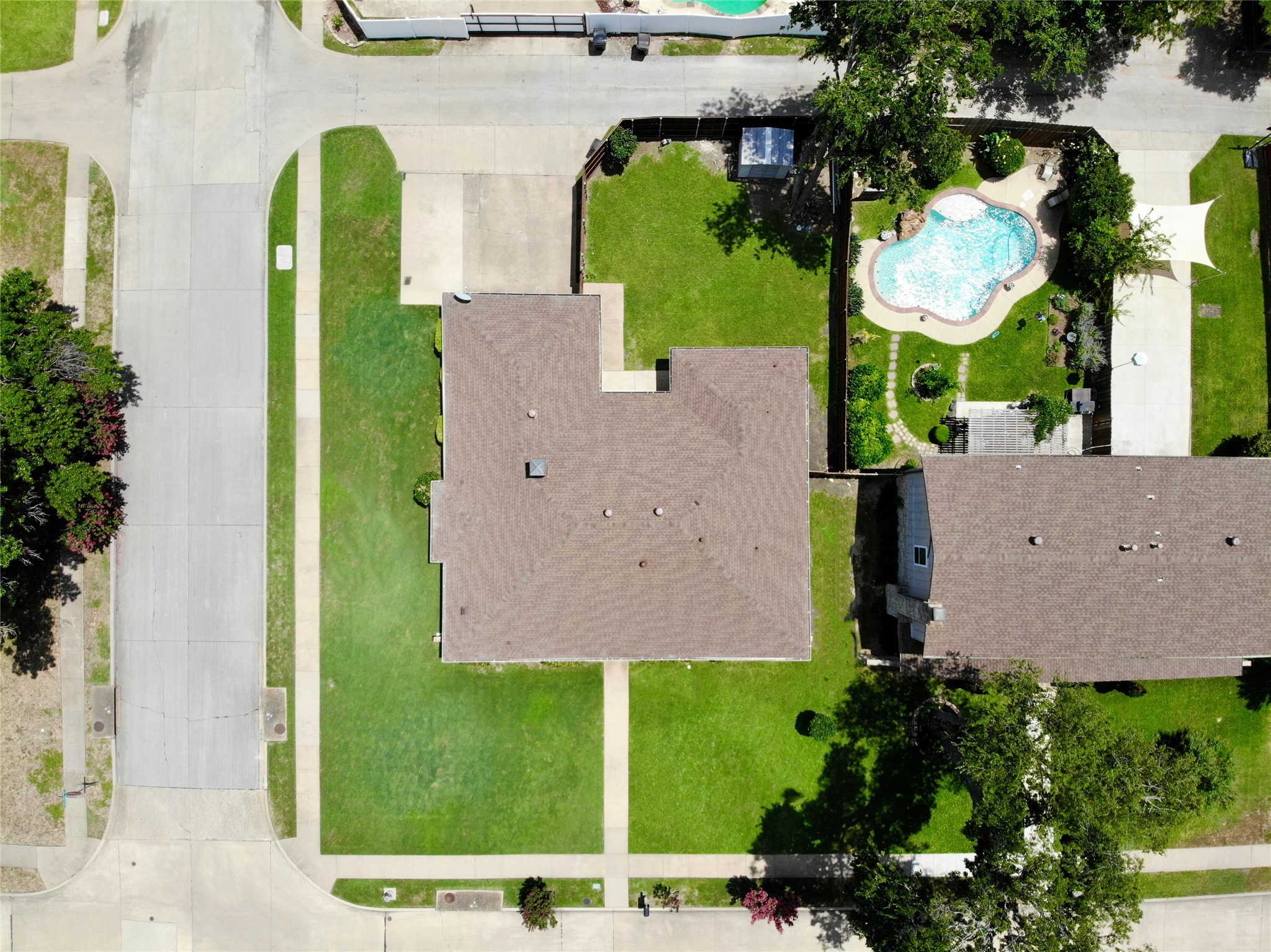 2800 Pinehurst Drive