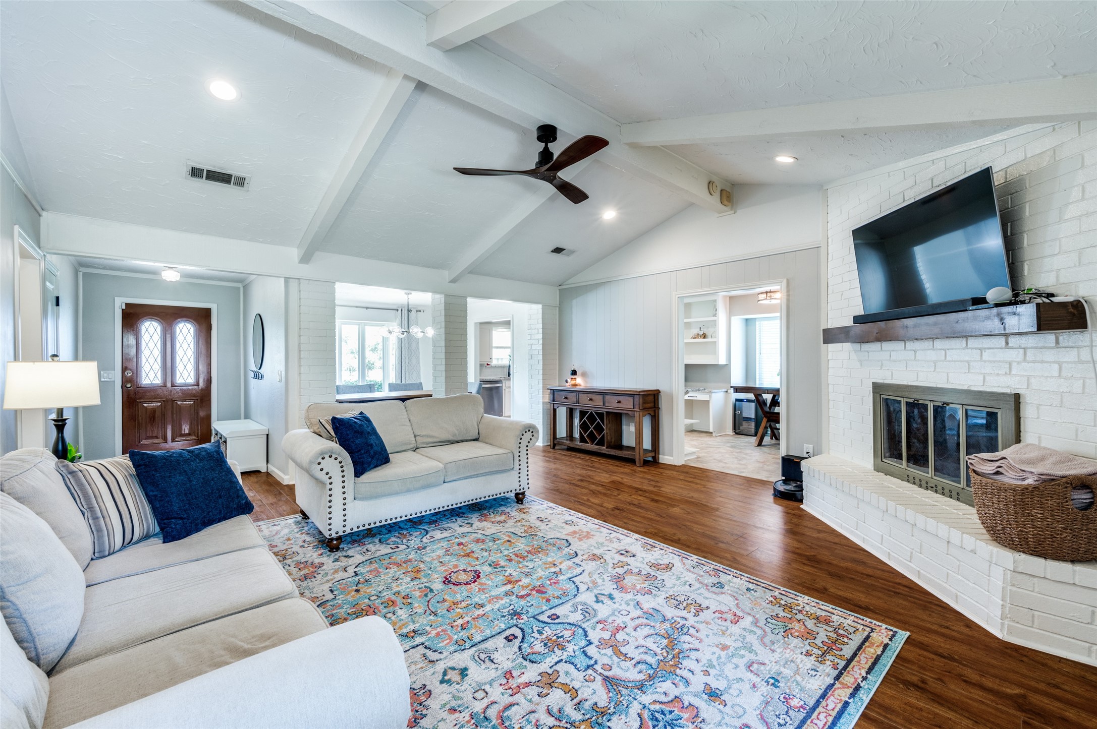 2800 Pinehurst Drive