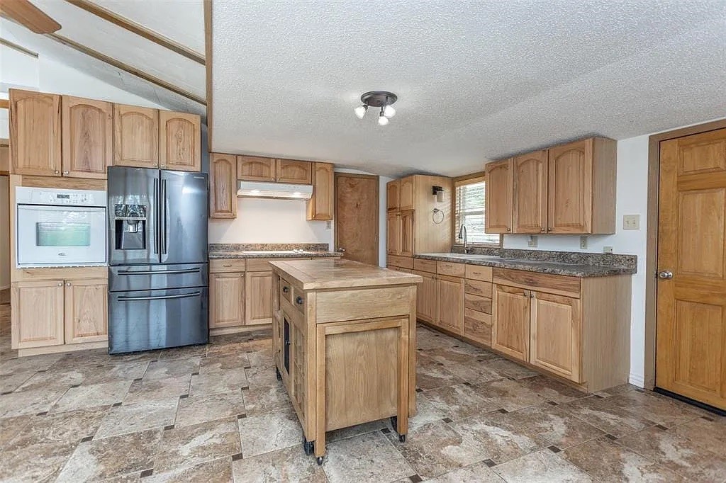 487 Cedar Bayou Boulevard