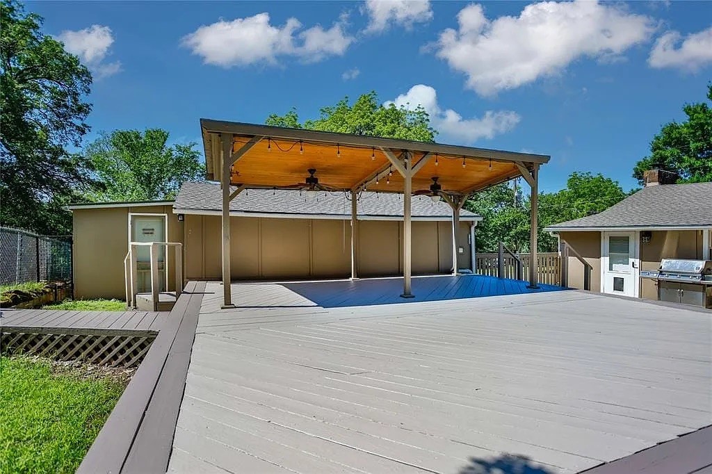 487 Cedar Bayou Boulevard