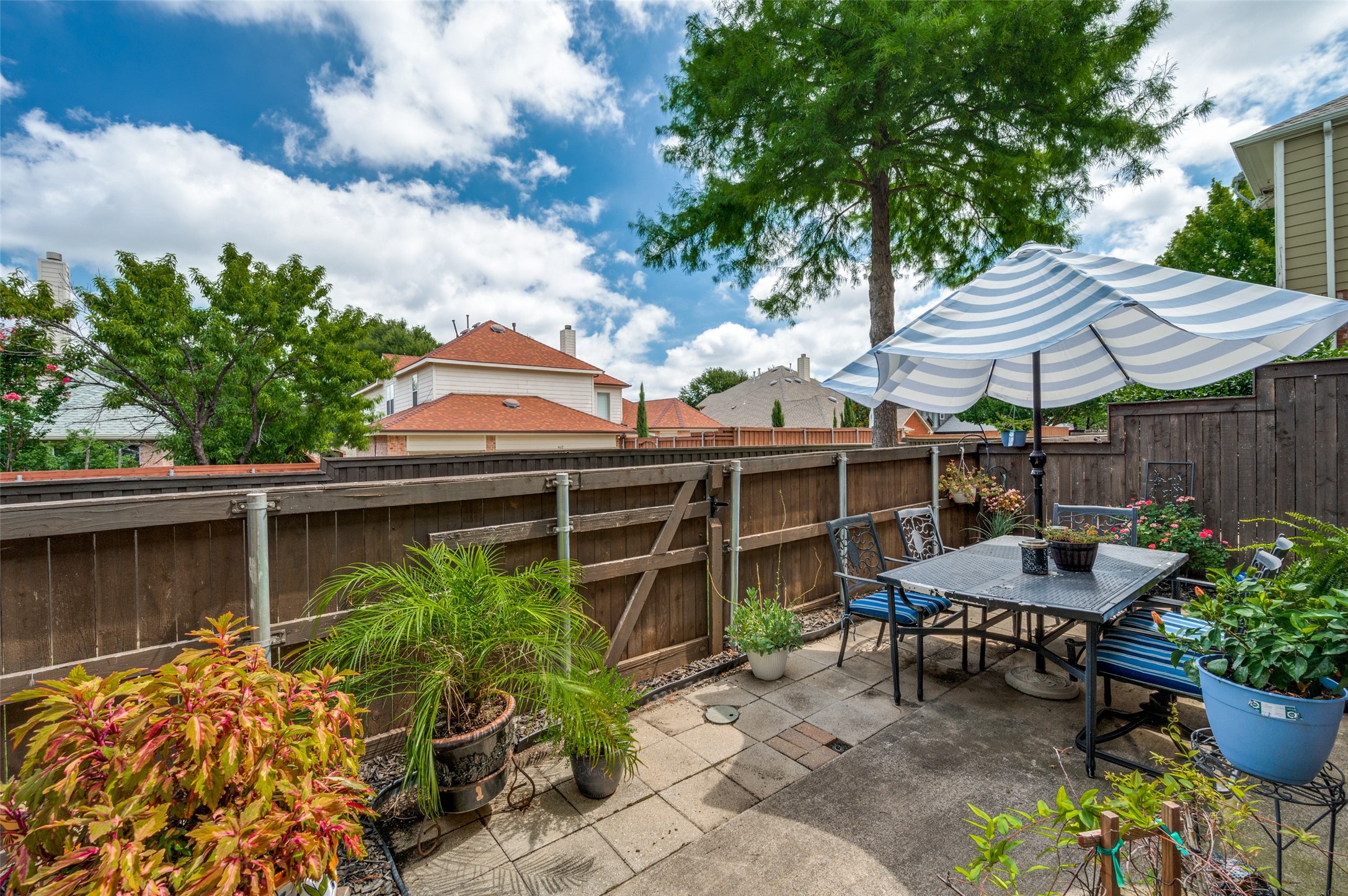 4605 Penelope Lane