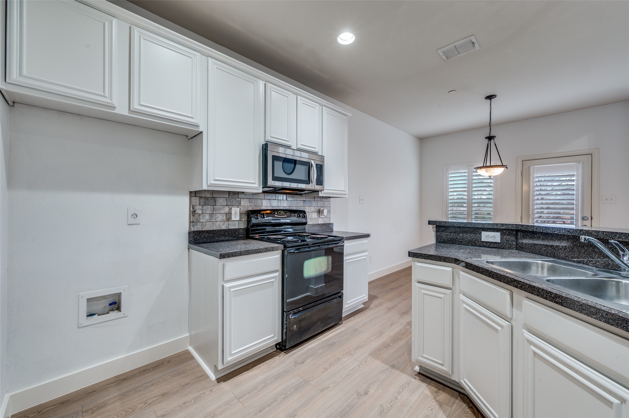 4605 Penelope Lane