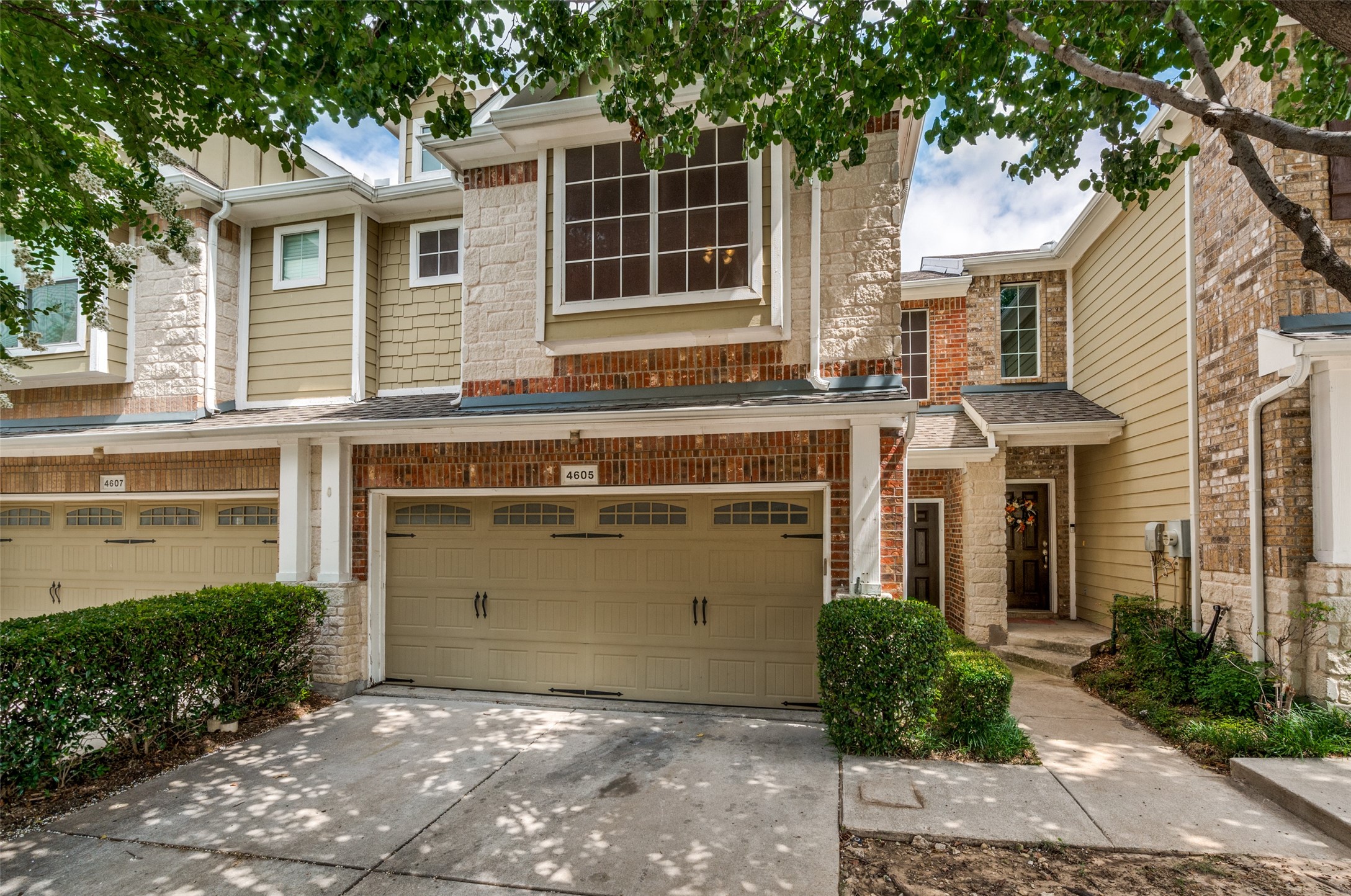 4605 Penelope Lane