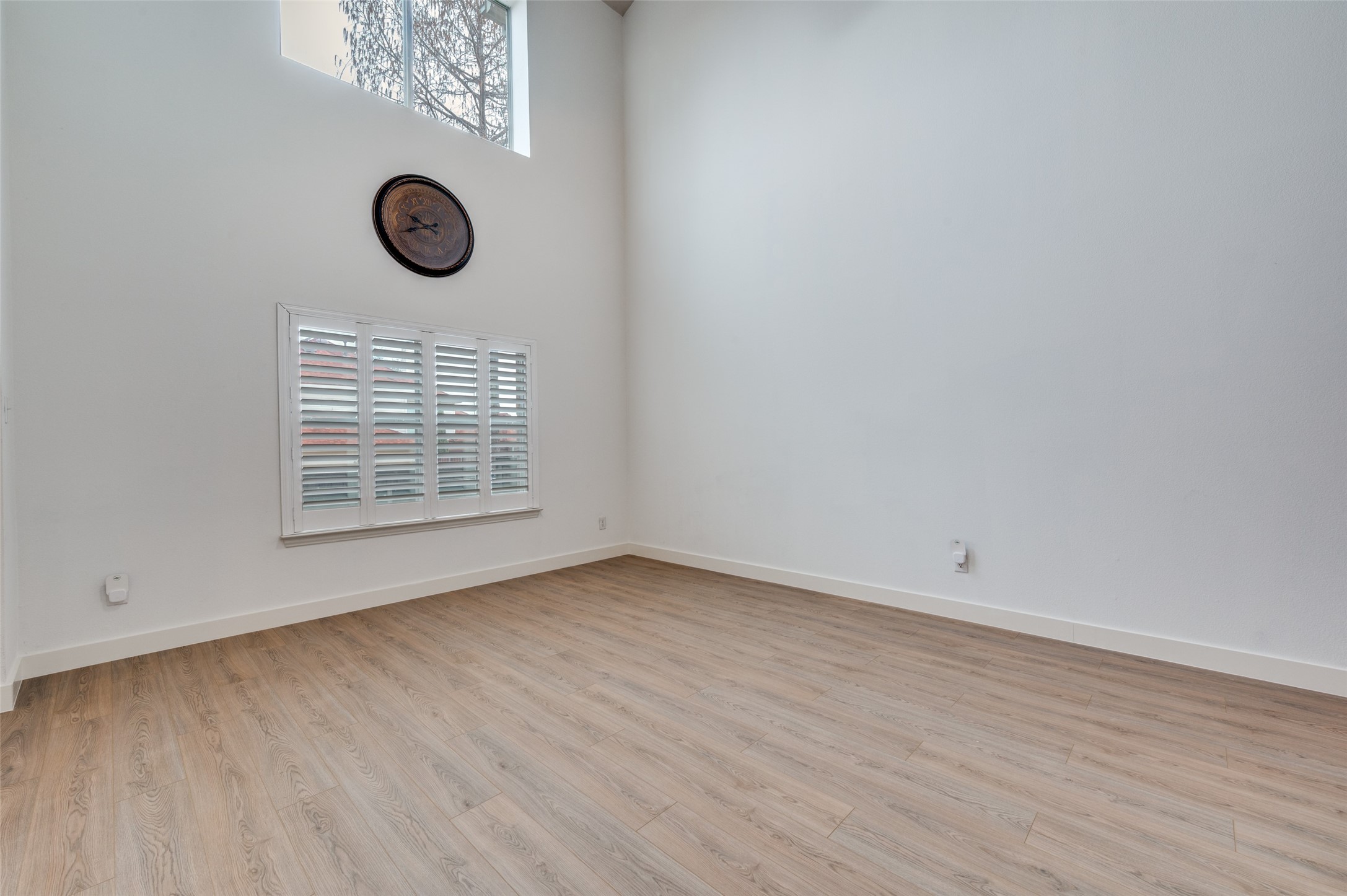 4605 Penelope Lane